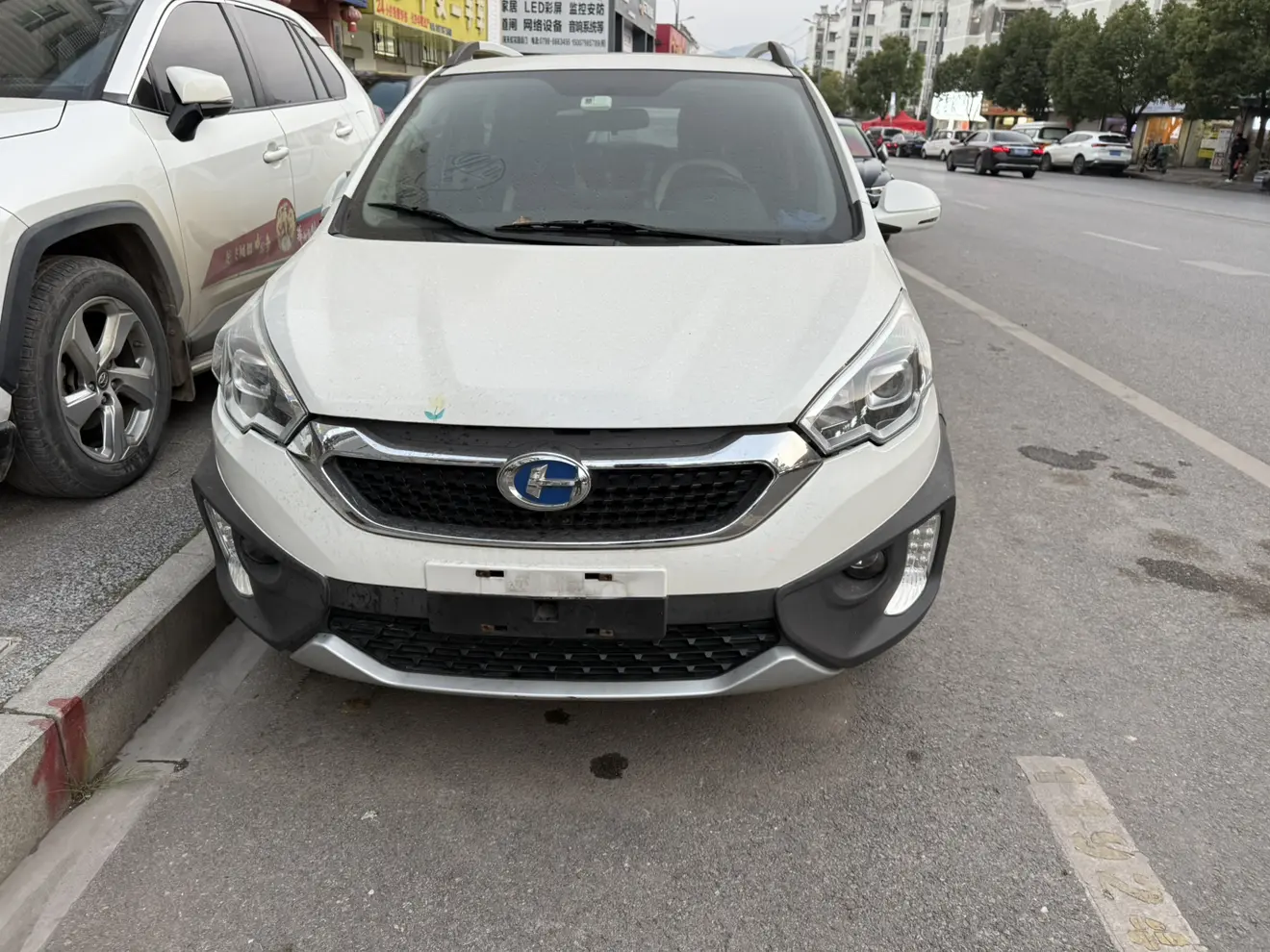 BAIC Changhe Q25  из Китая