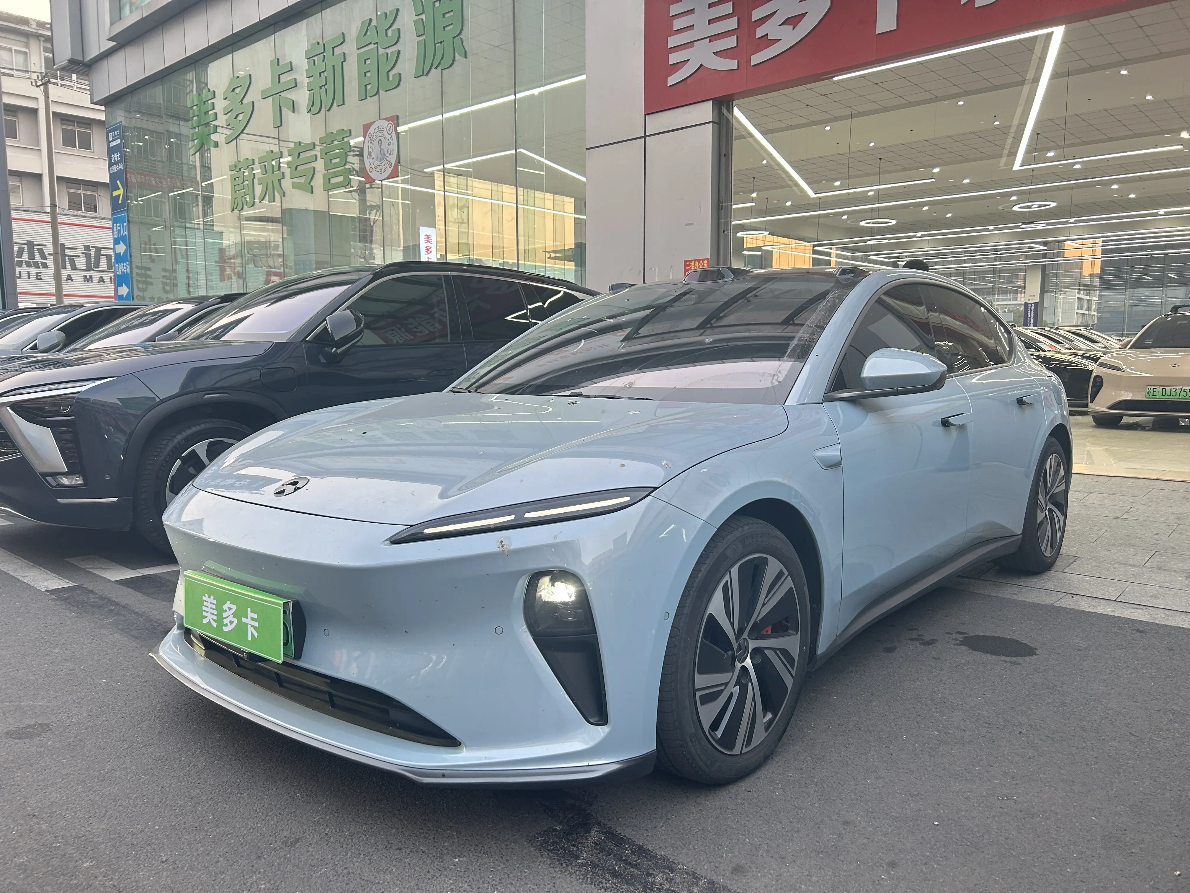 NIO ET5  из Китая