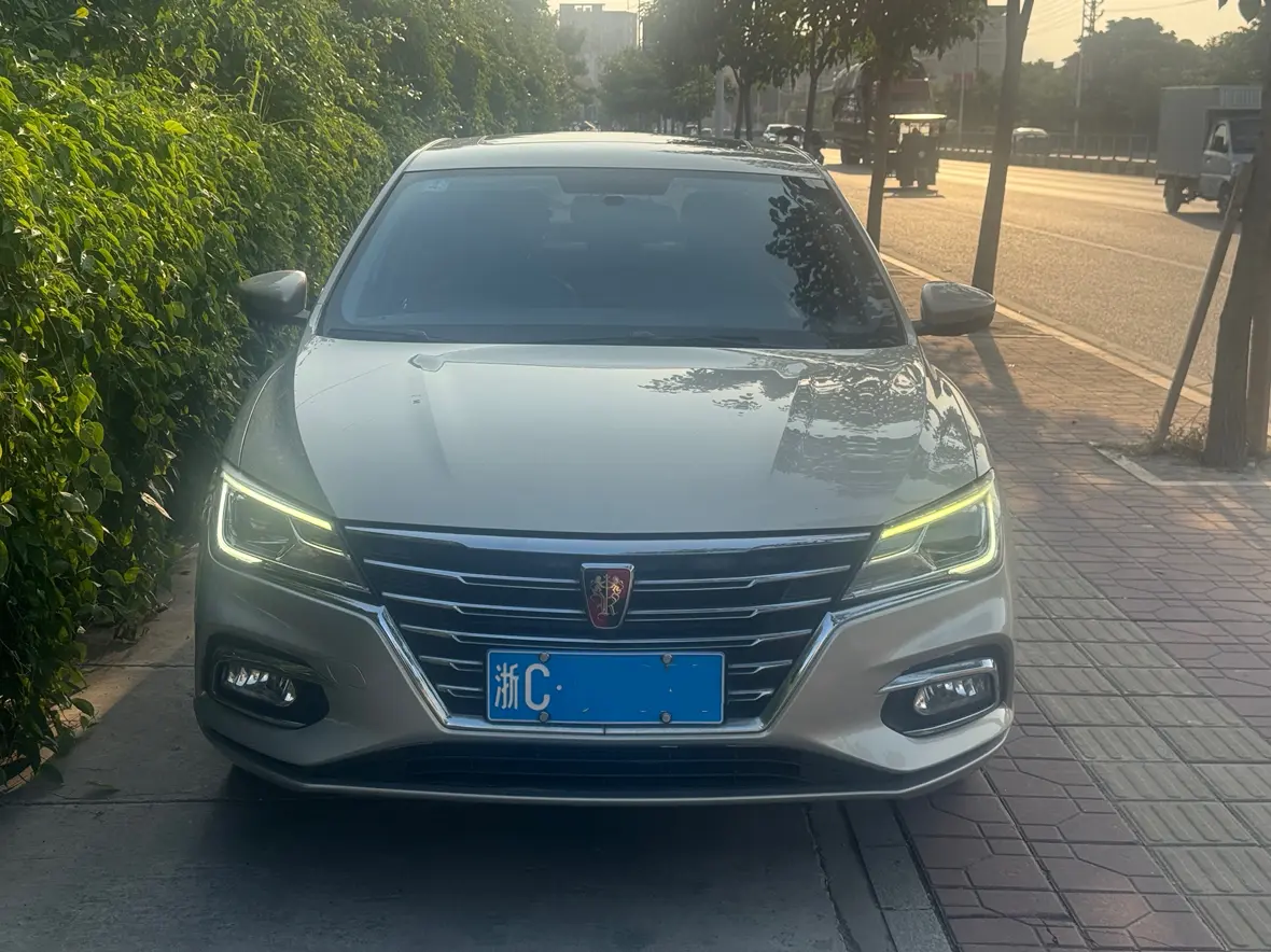 Roewe i5  из Китая
