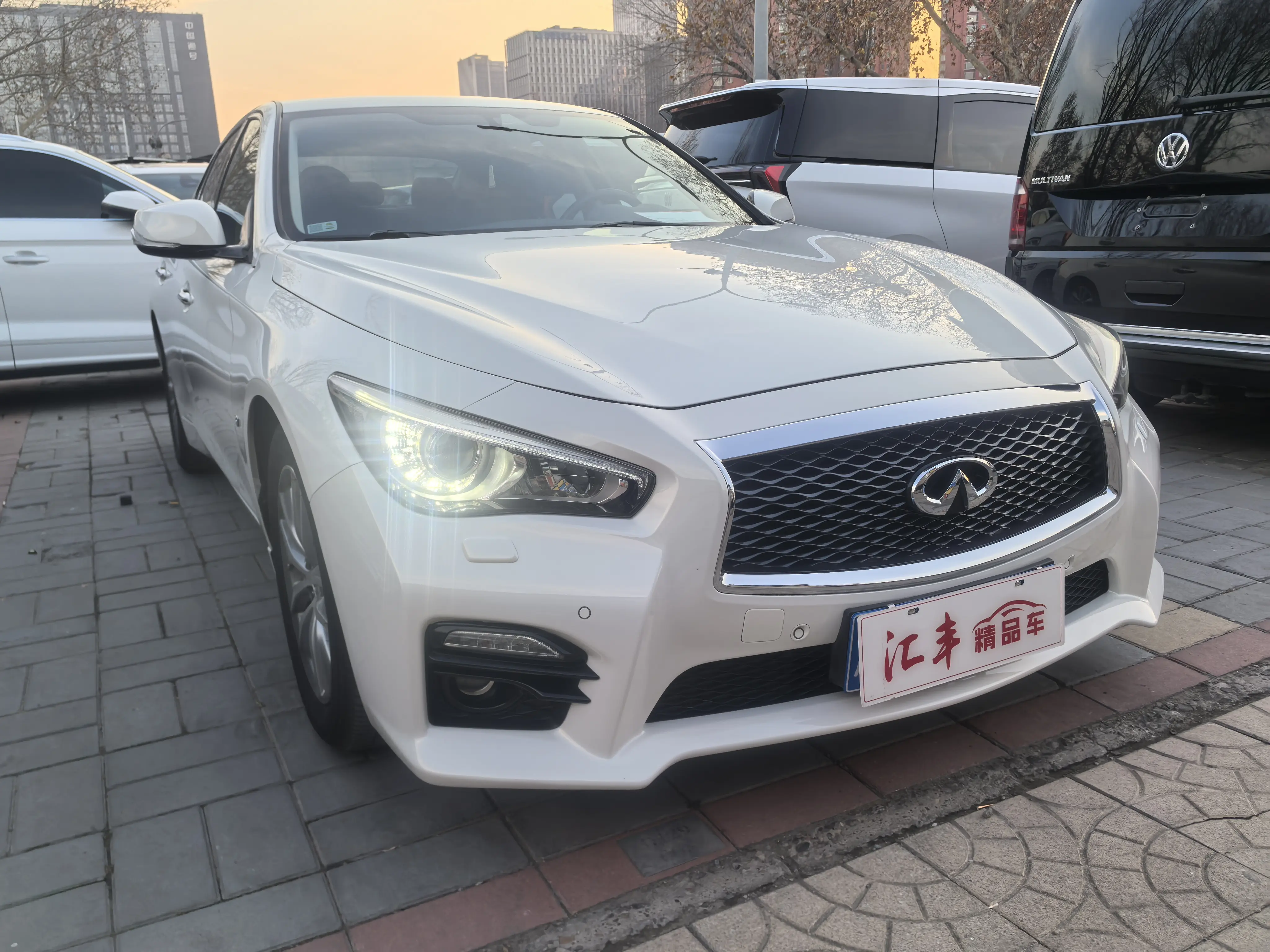 Infiniti Q50  из Китая