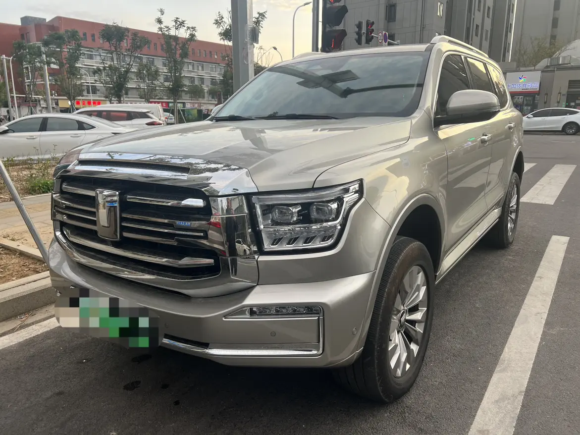 Tank 500 Hi4-T  из Китая