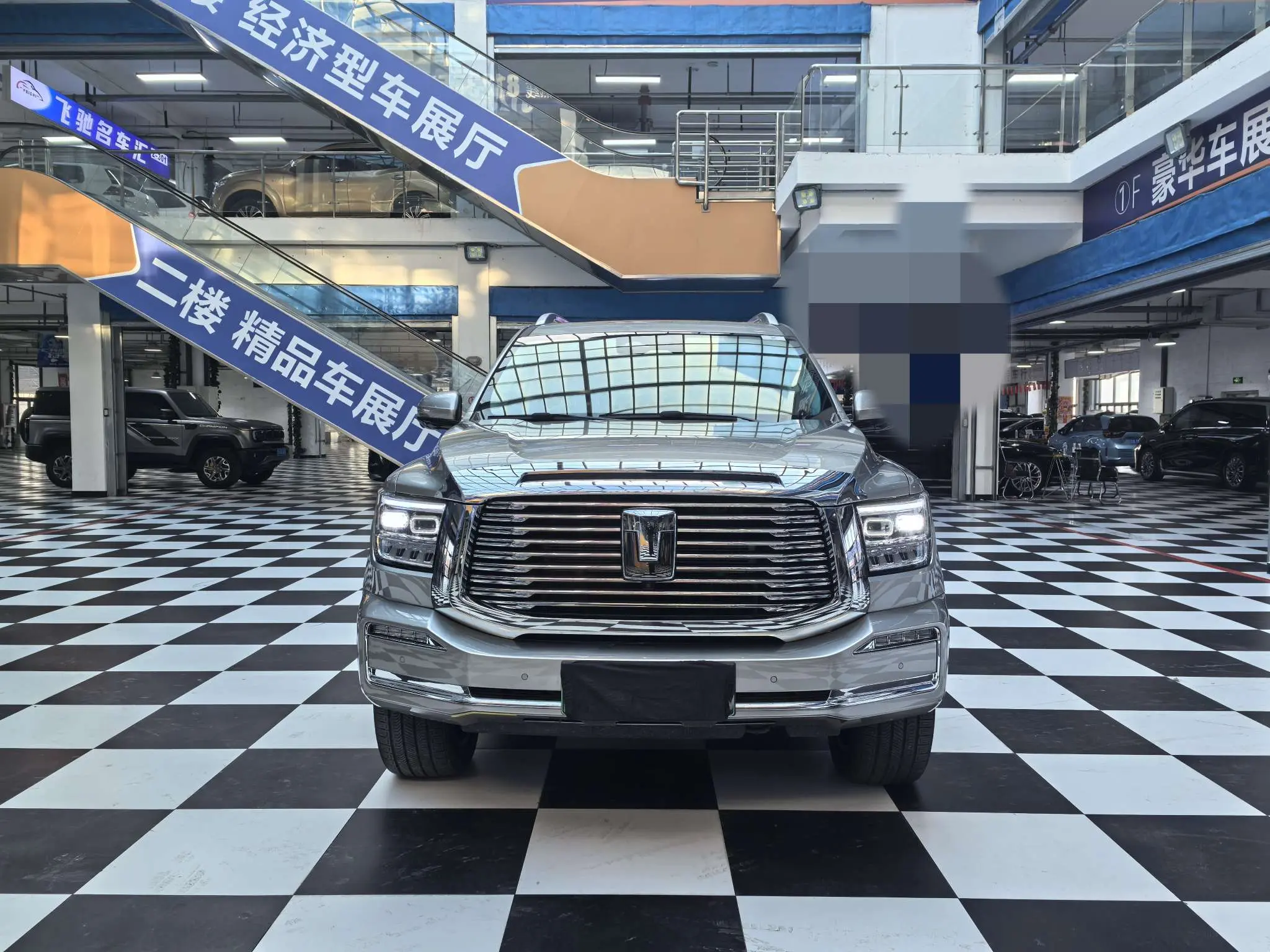 Tank 500 Hi4-T  из Китая