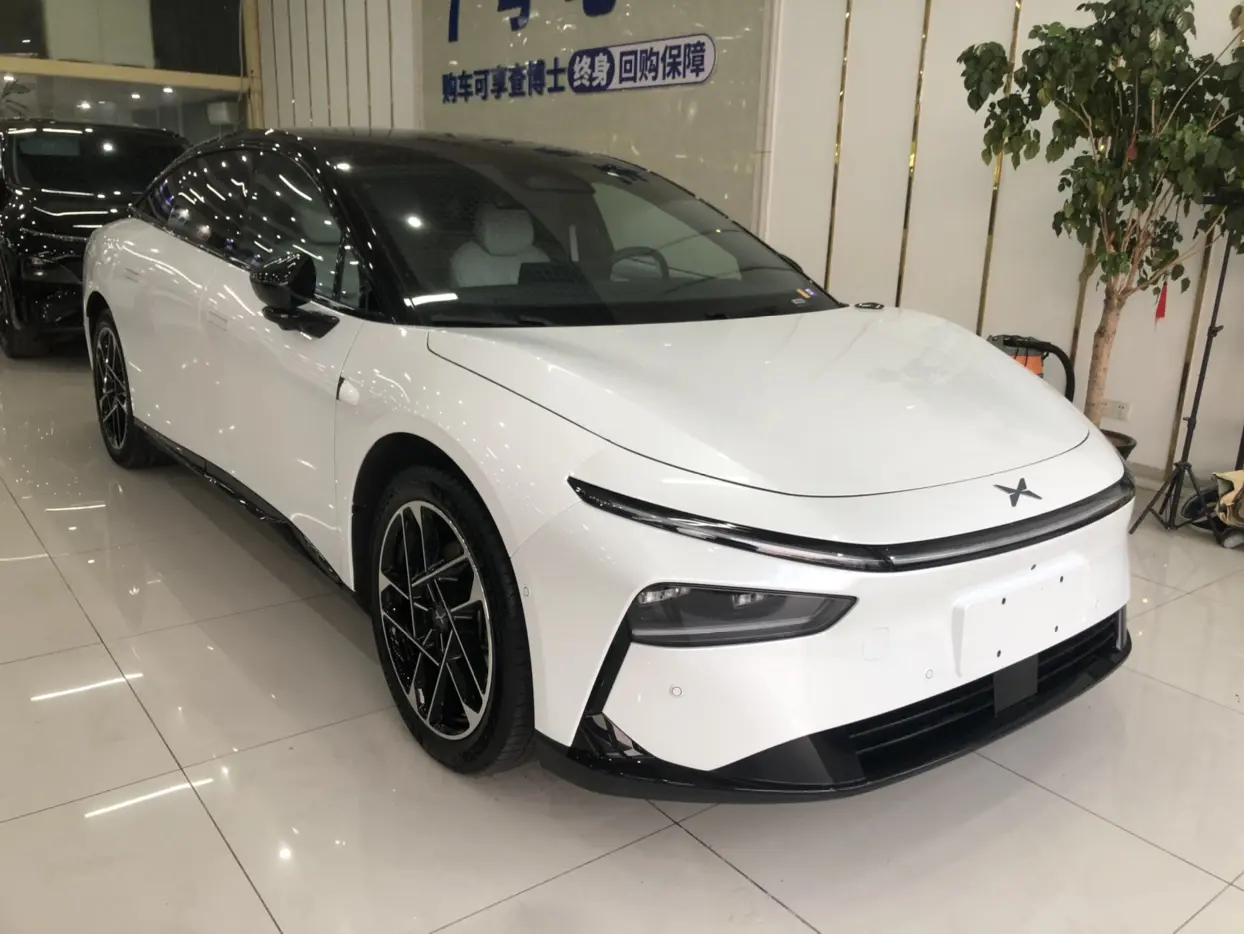 Xpeng P7+  из Китая
