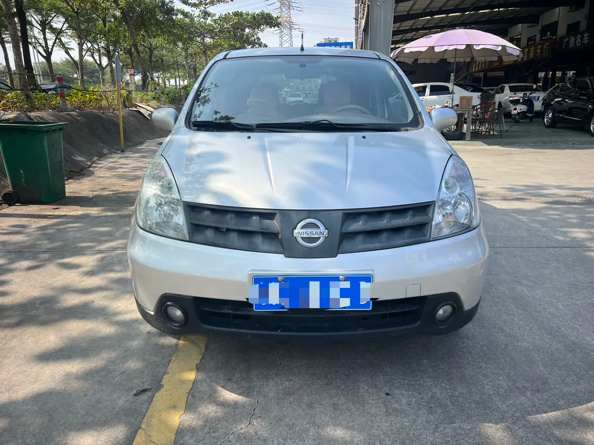 Nissan Li Wei  из Китая