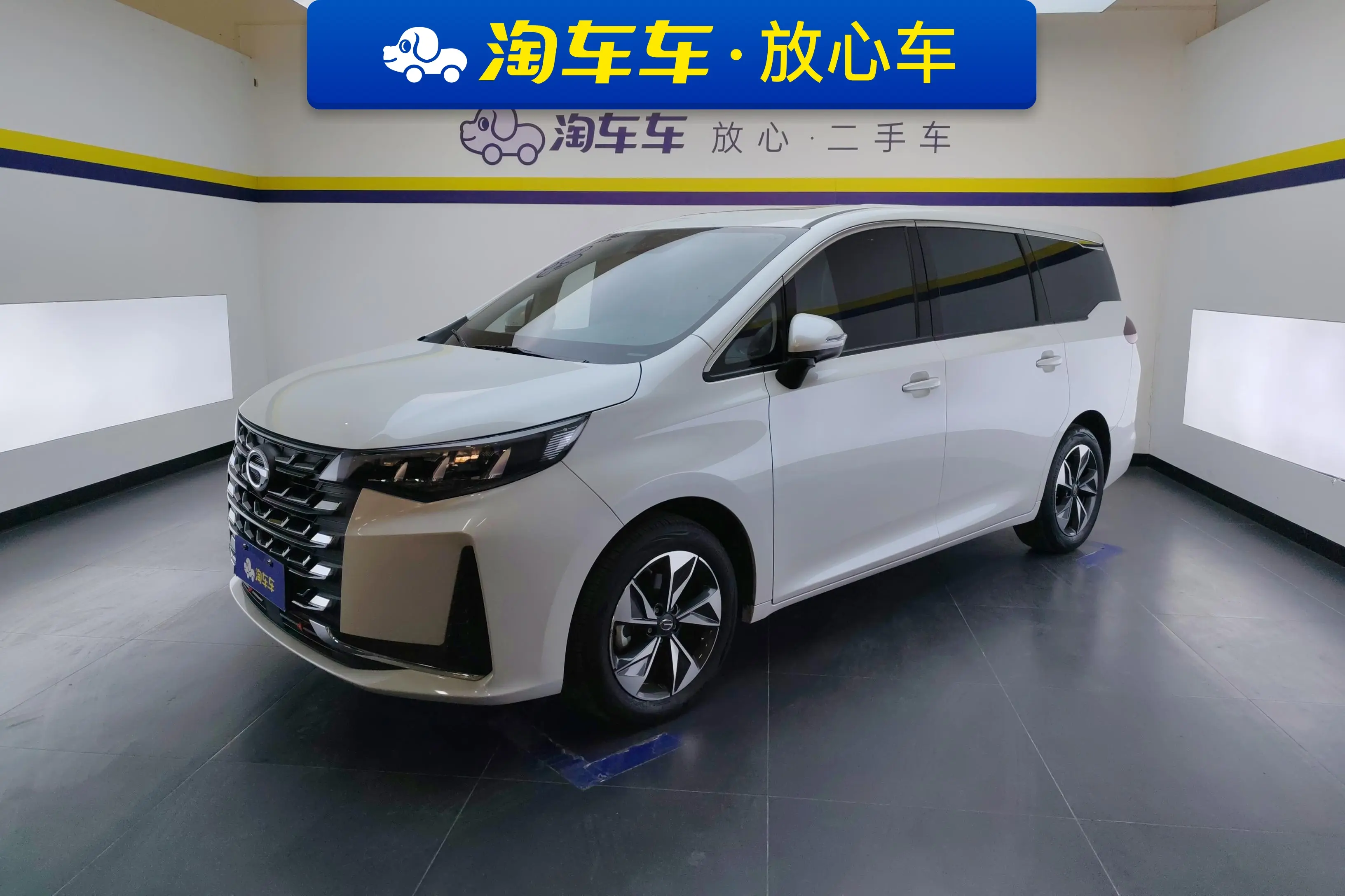 GAC Trumpchi M6  из Китая