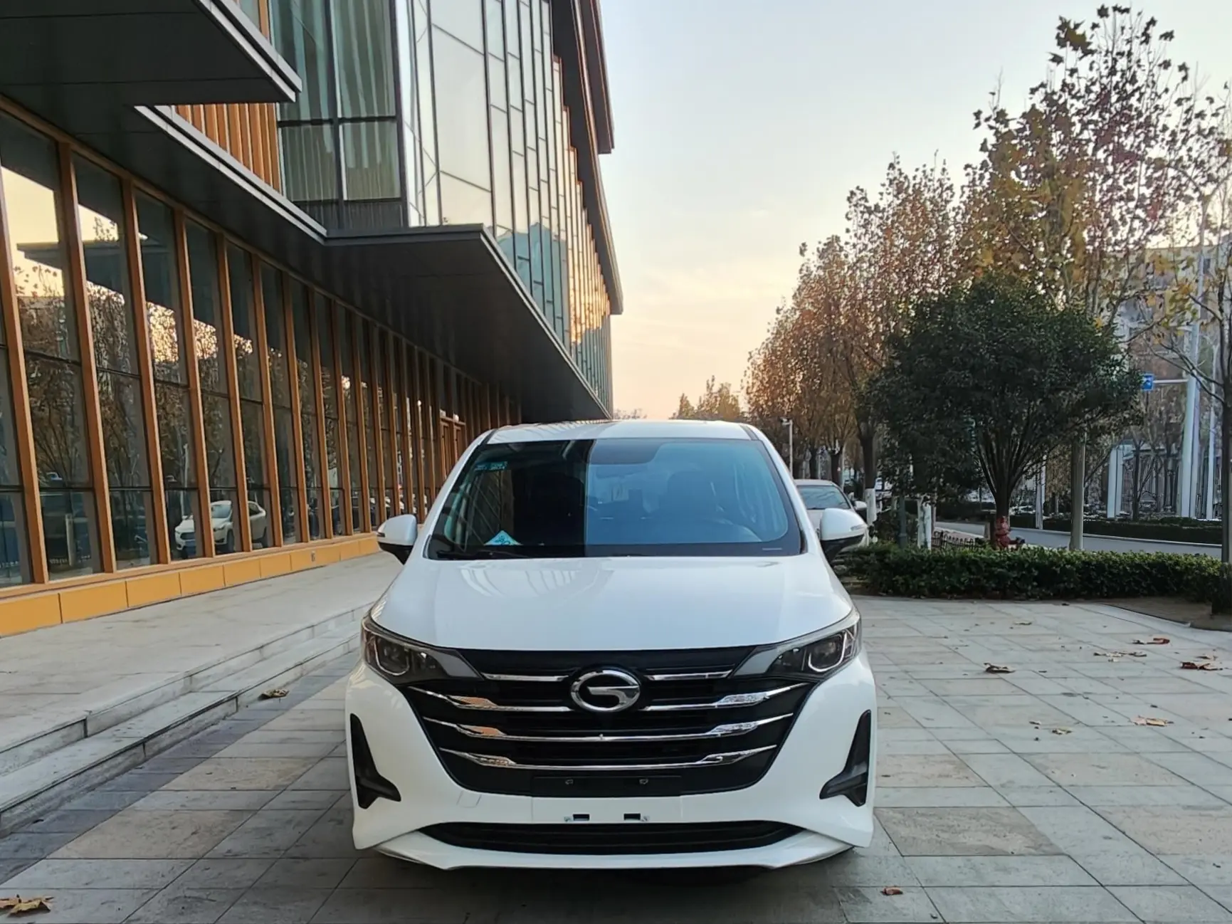 GAC Trumpchi M6  из Китая