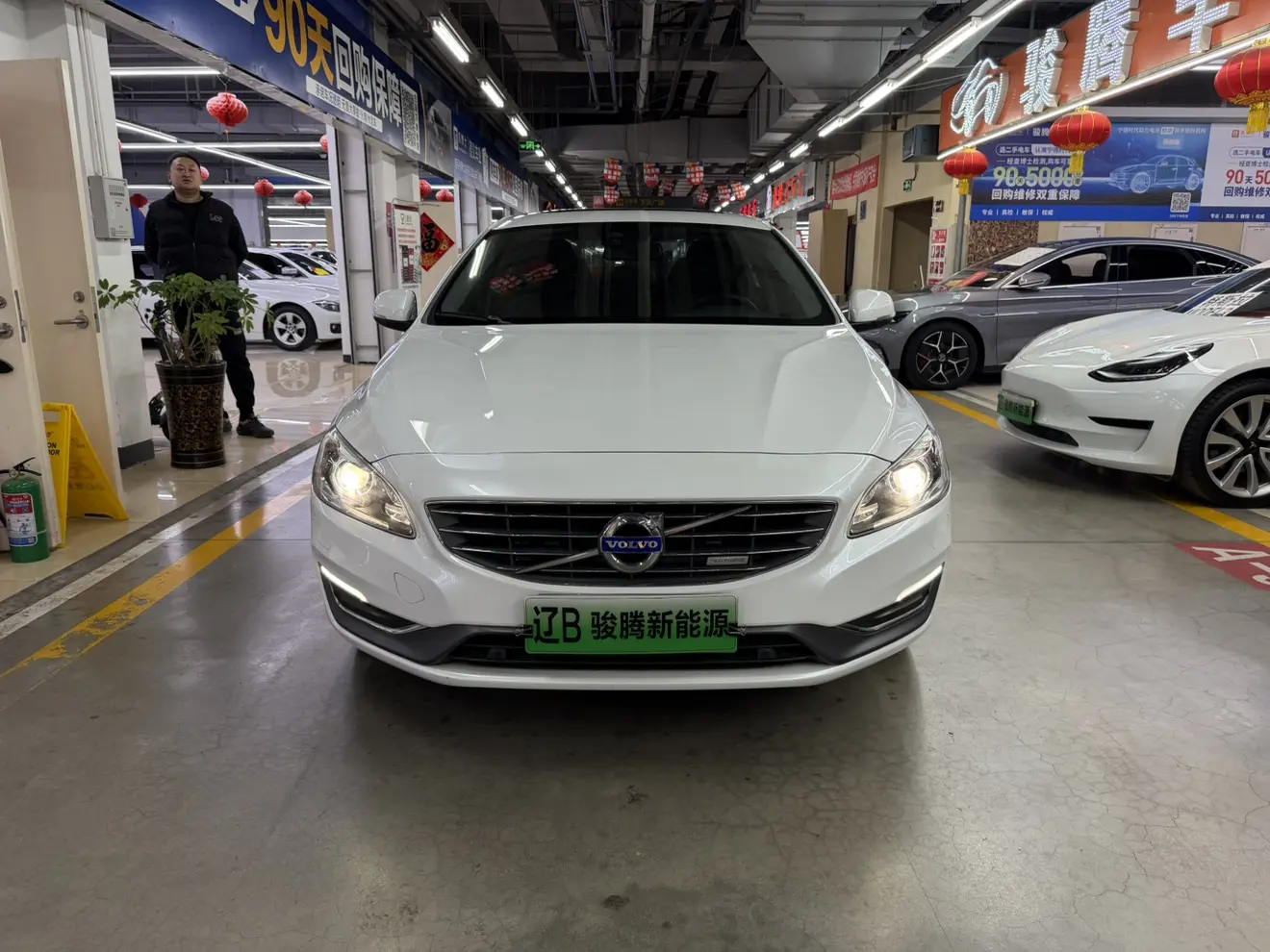 Volvo S60 PHEV  из Китая