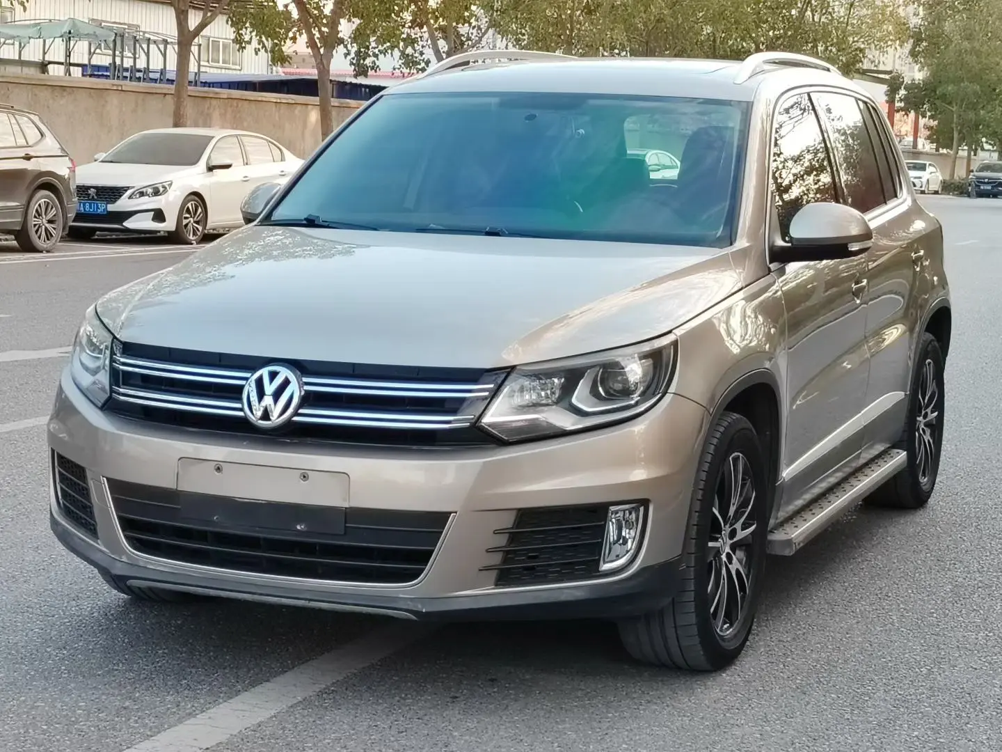 Volkswagen Tiguan  из Китая