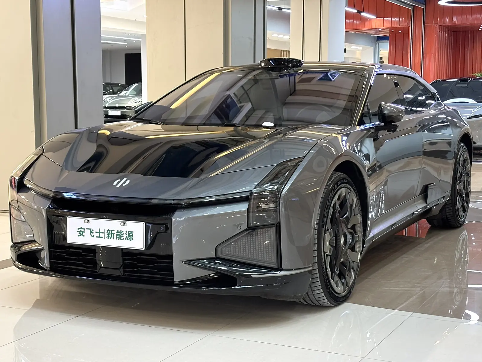 HiPhi Z  из Китая