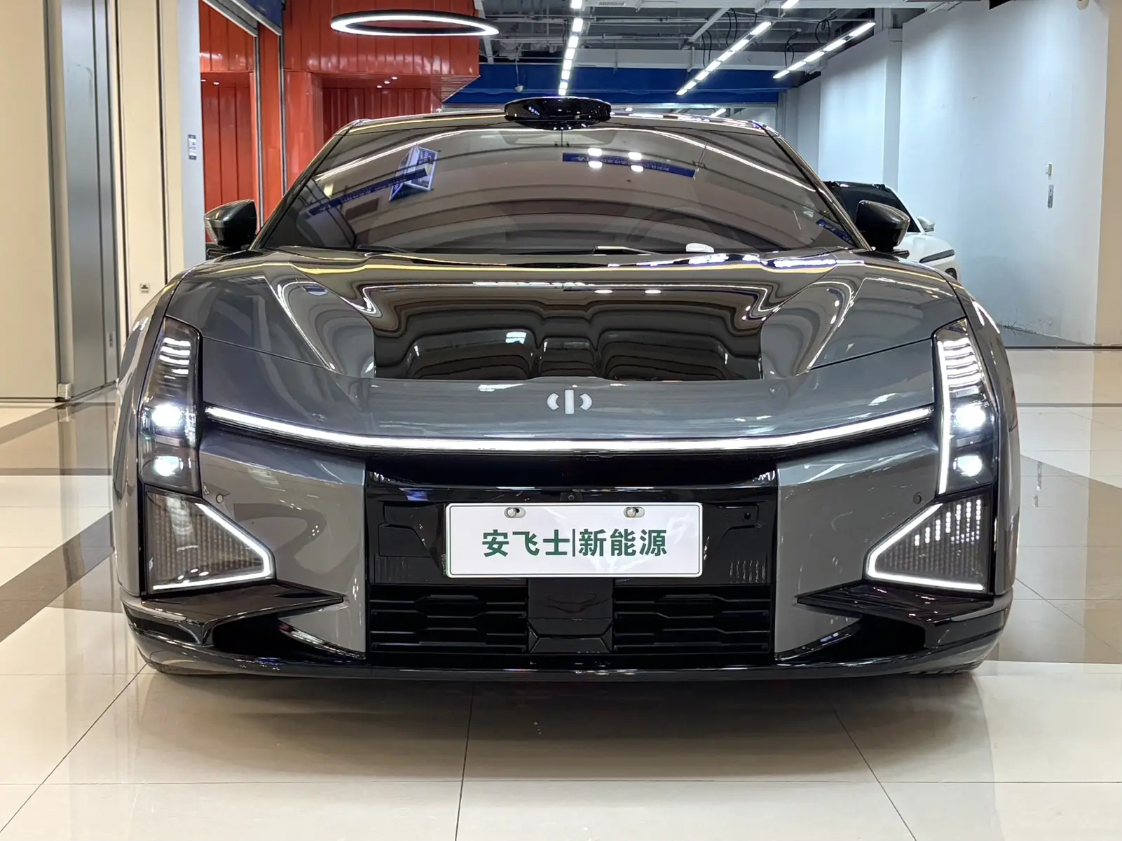 HiPhi Z  из Китая