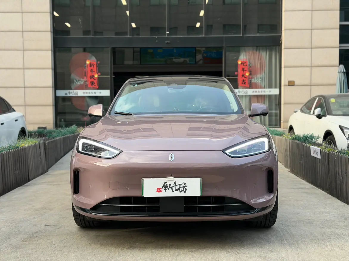 AITO M5 (Wenjie M5)  из Китая