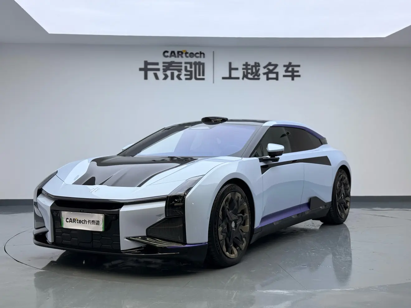 HiPhi Z  из Китая