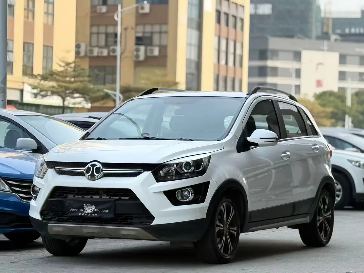 BAIC Shenbao X25  из Китая