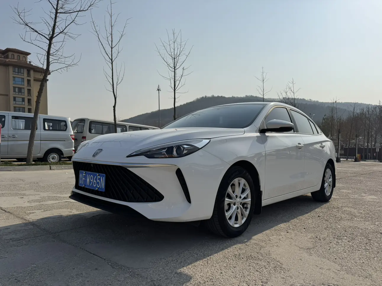 Roewe i5  из Китая