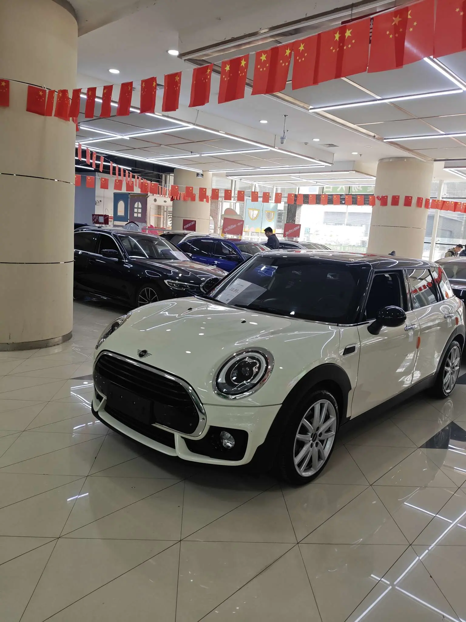MINI CLUBMAN  из Китая