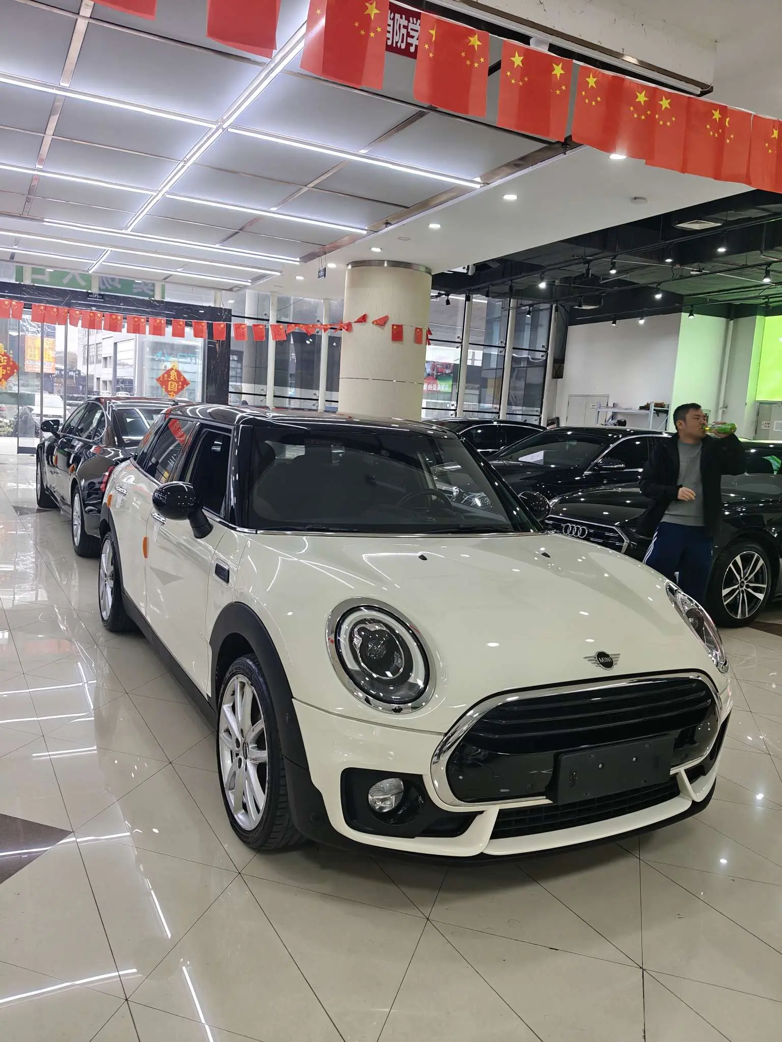 MINI CLUBMAN  из Китая