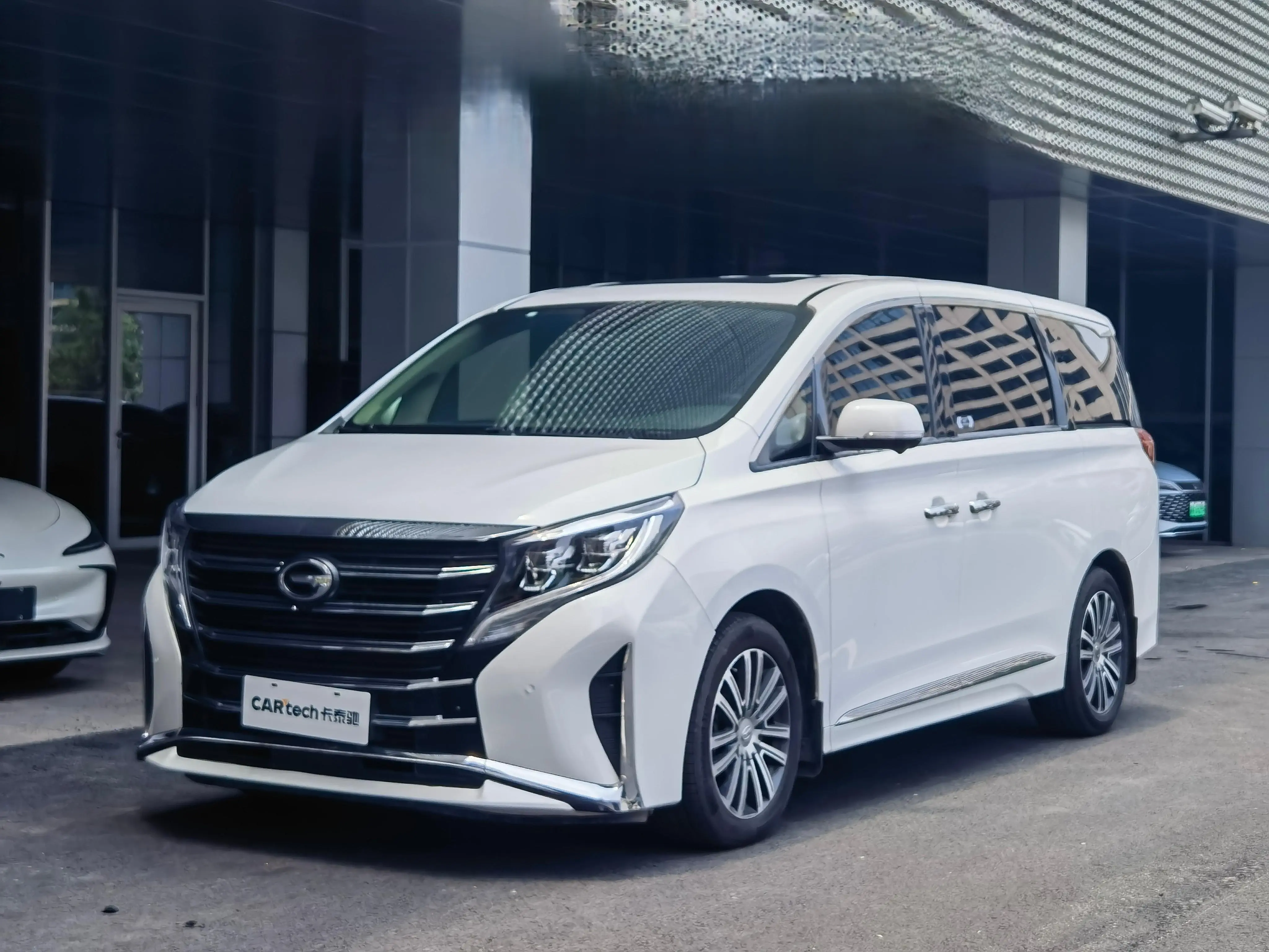GAC Trumpchi M8  из Китая