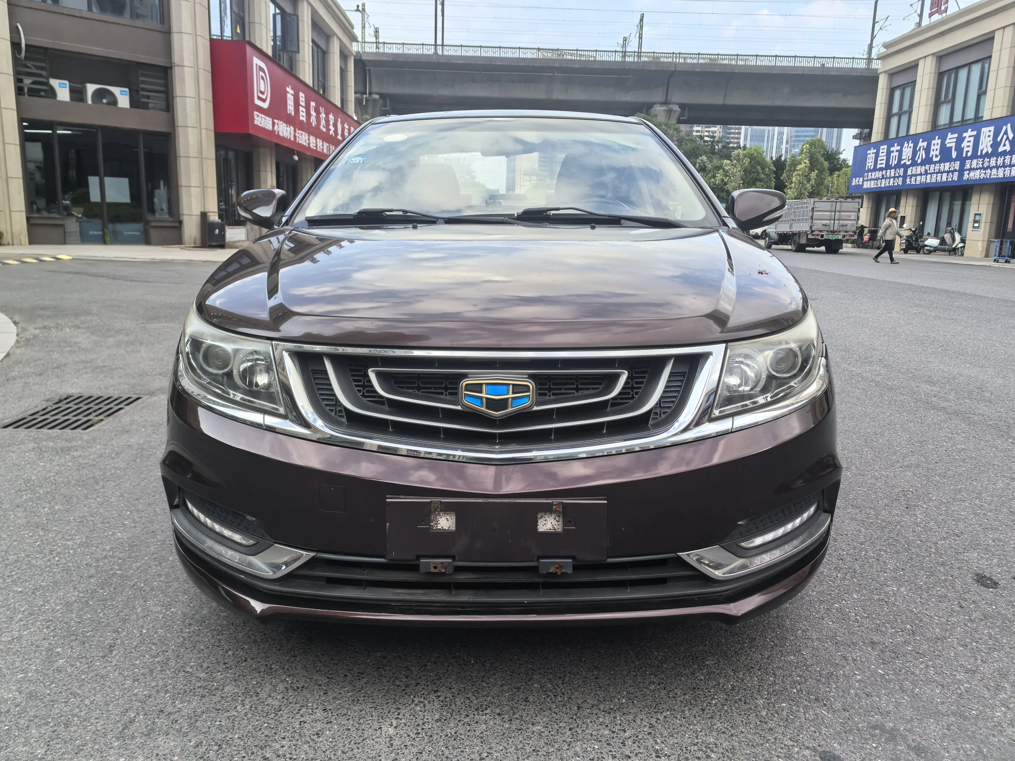 Geely Vision  из Китая