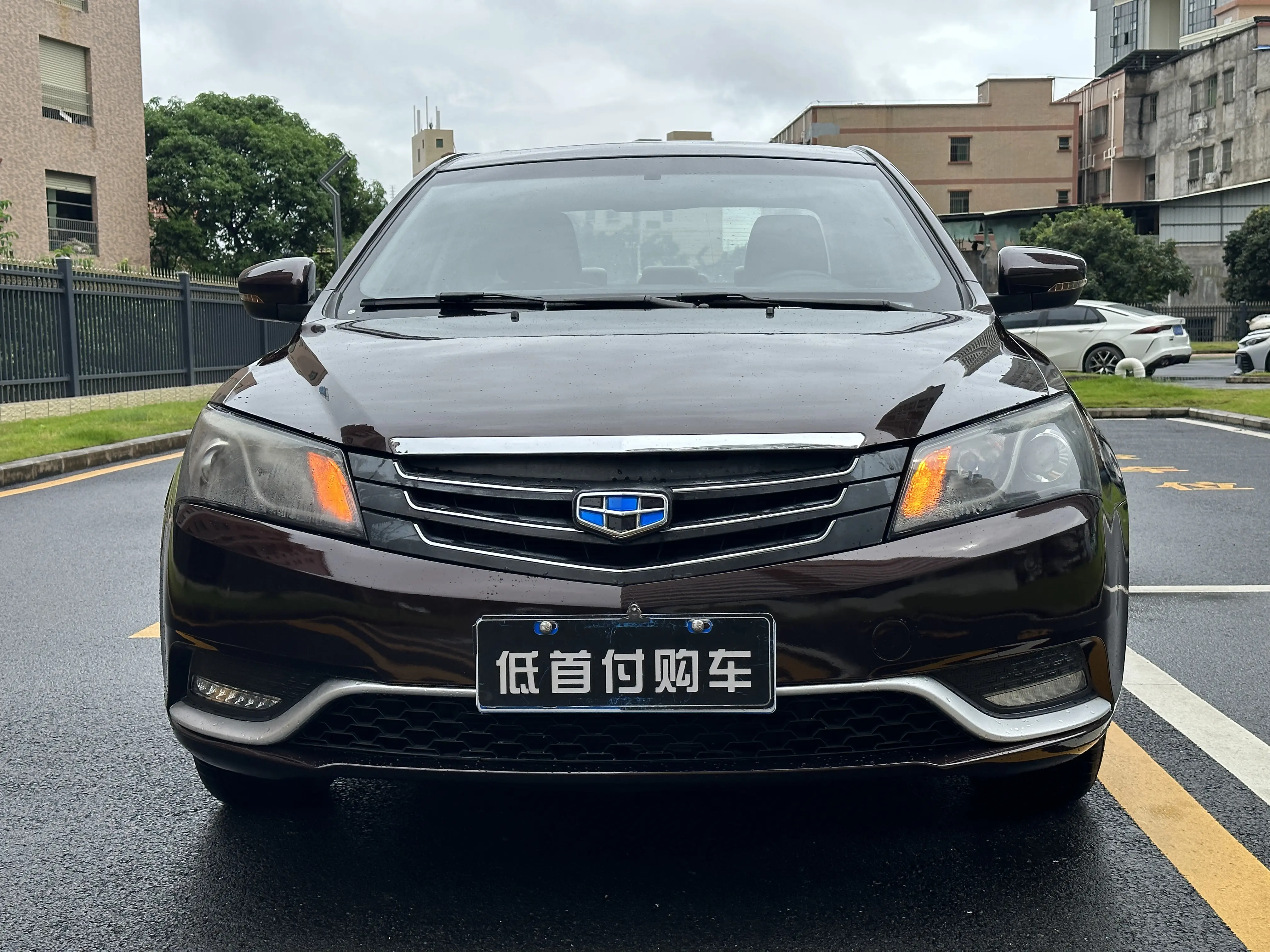 Geely Emgrand  из Китая
