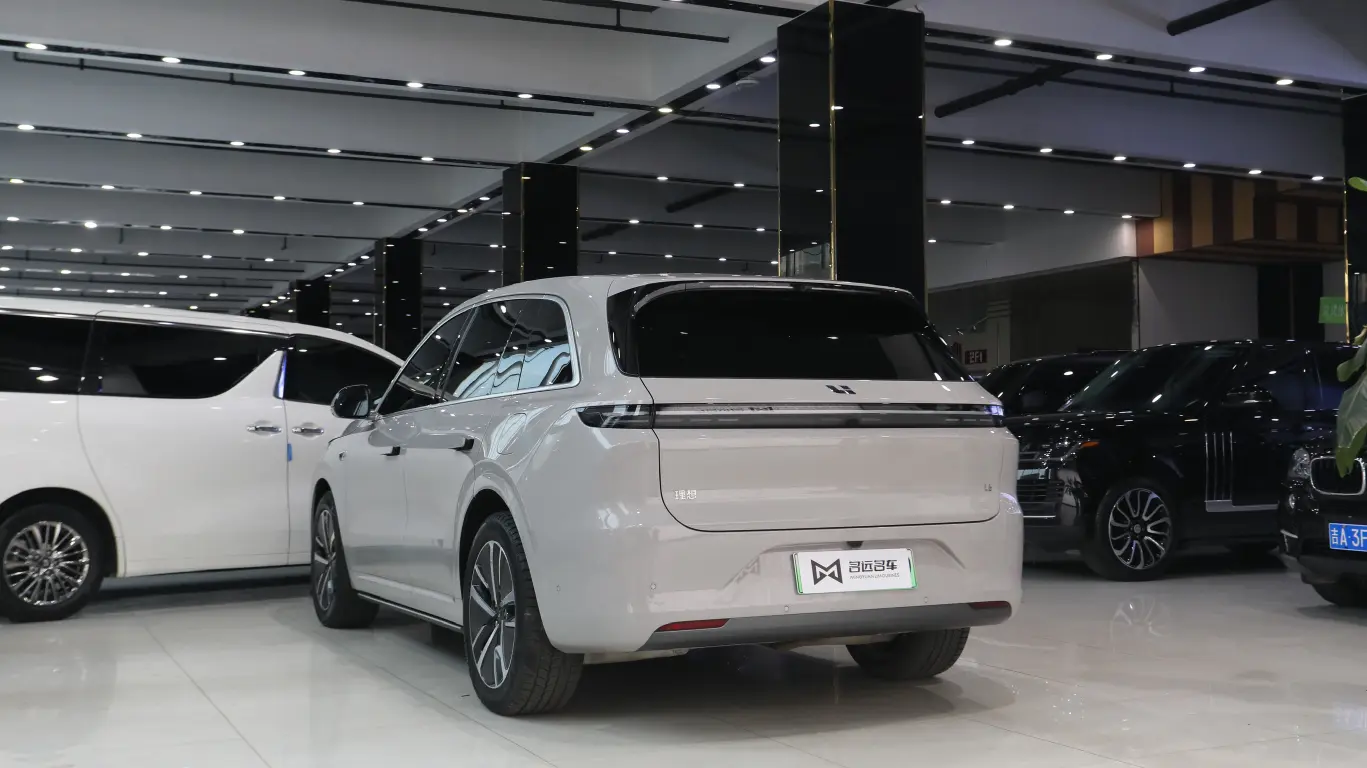 Li L6 (Ideal L6)  из Китая