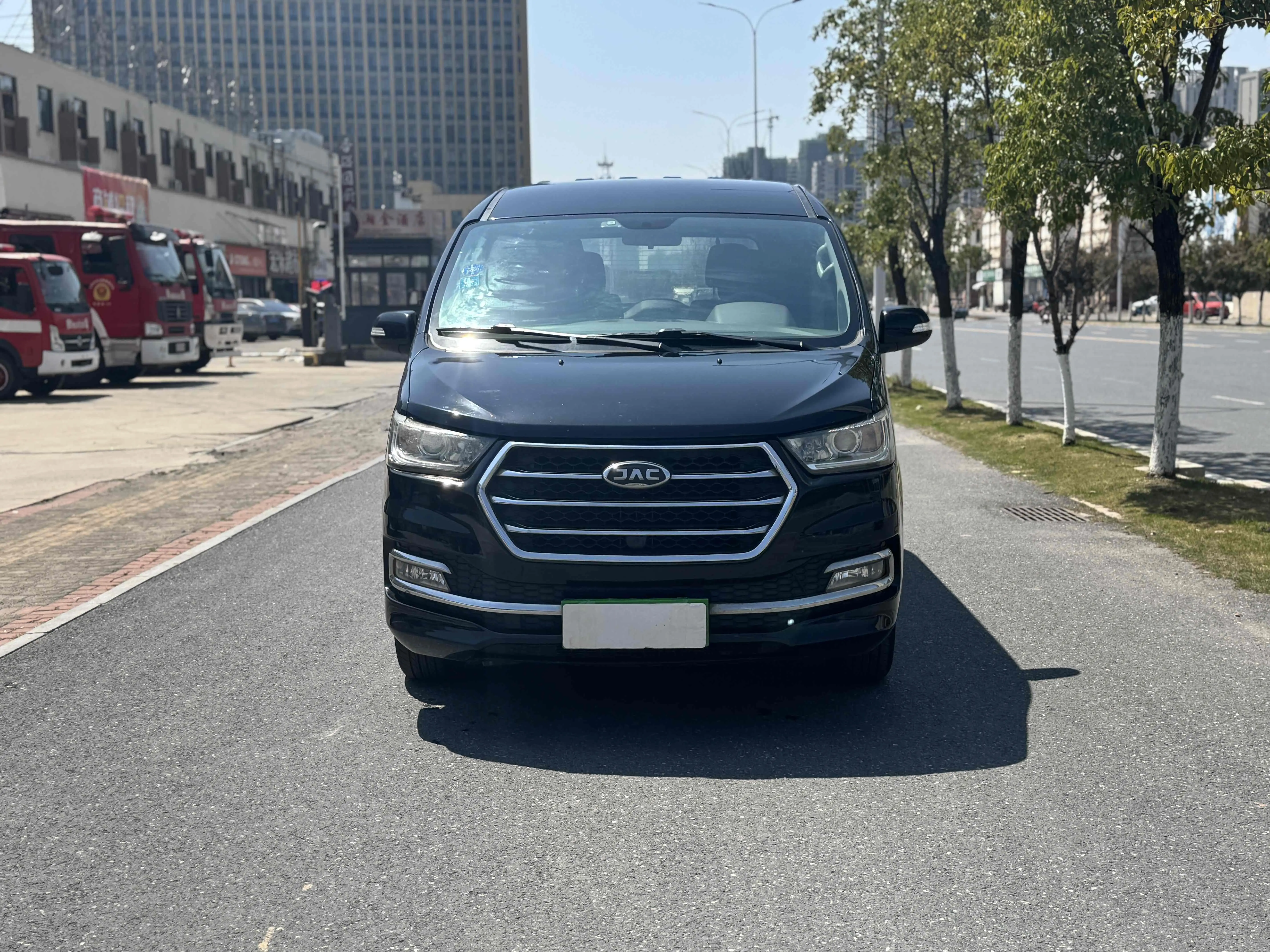 JAC Ruifeng M4  из Китая