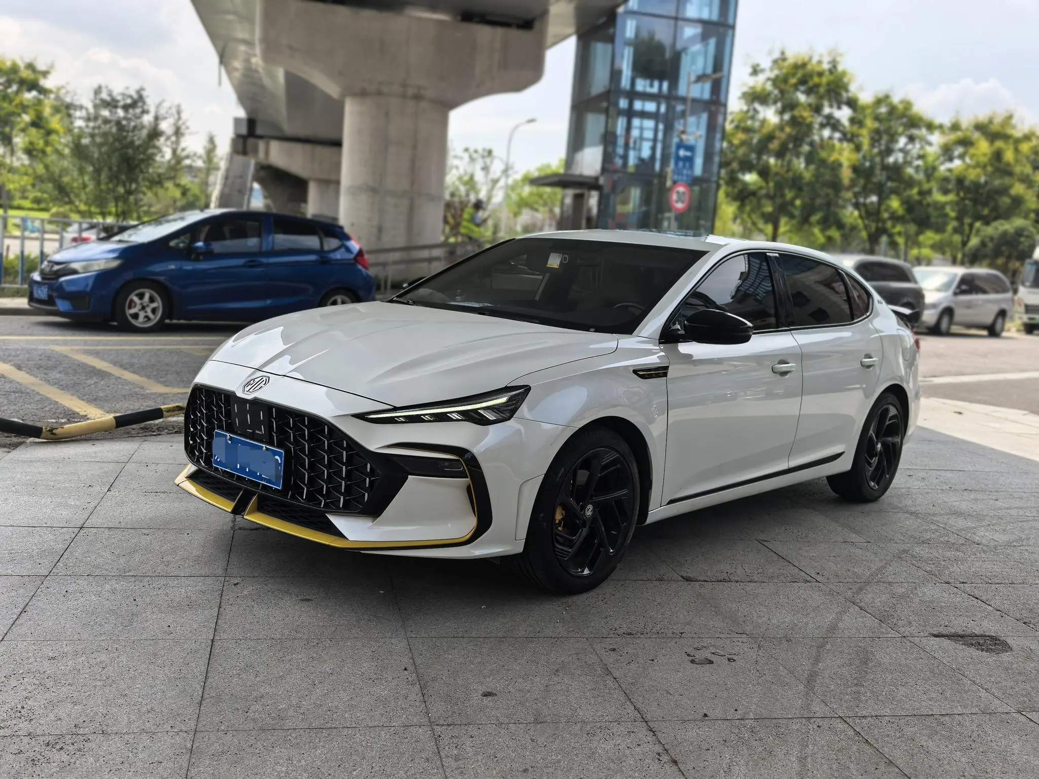 MG 6  из Китая