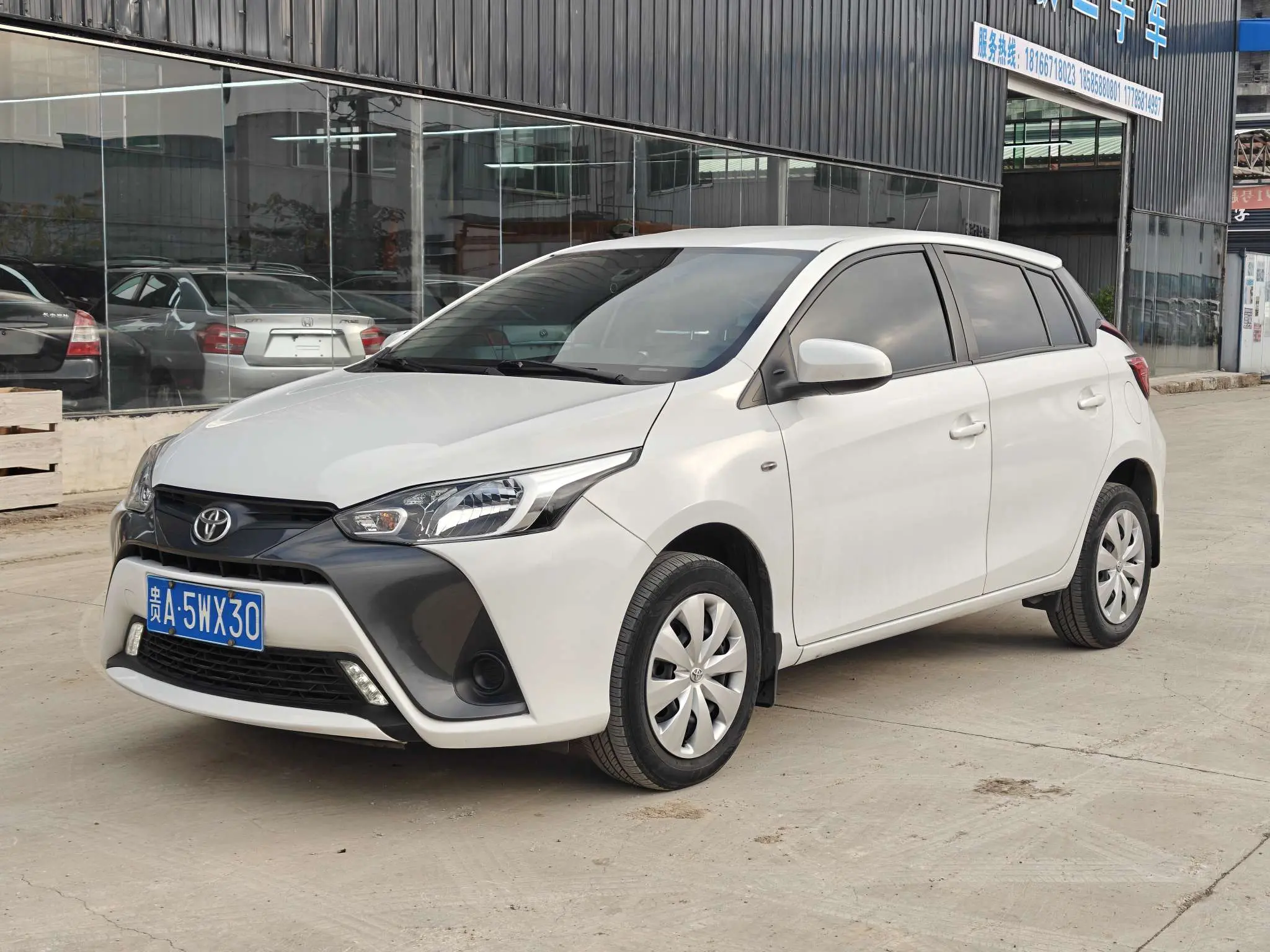 Toyota Yaris L  из Китая