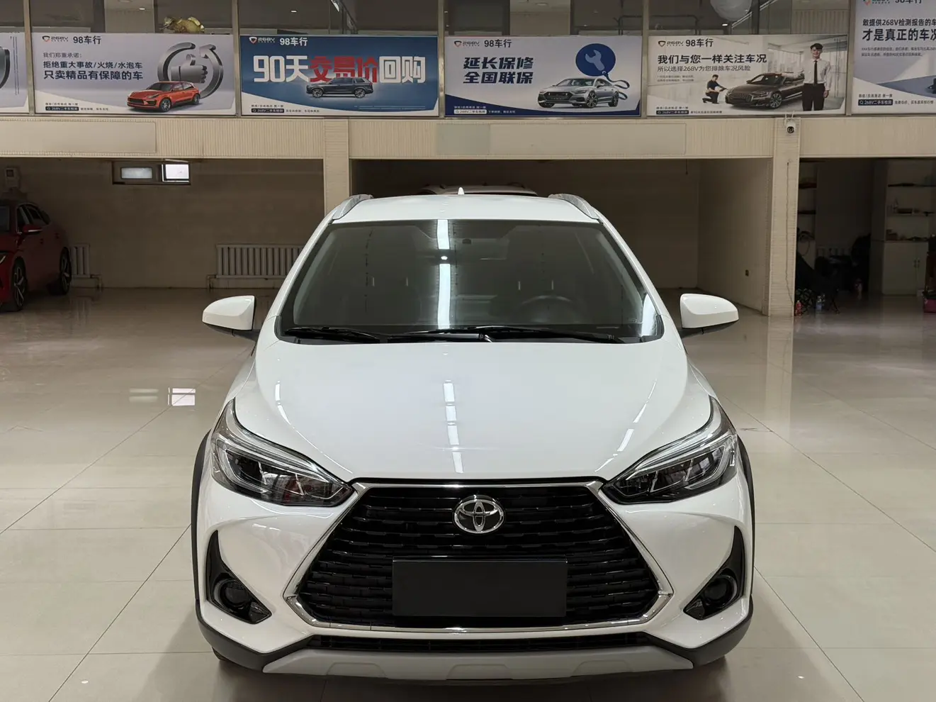 Toyota Yaris L  из Китая