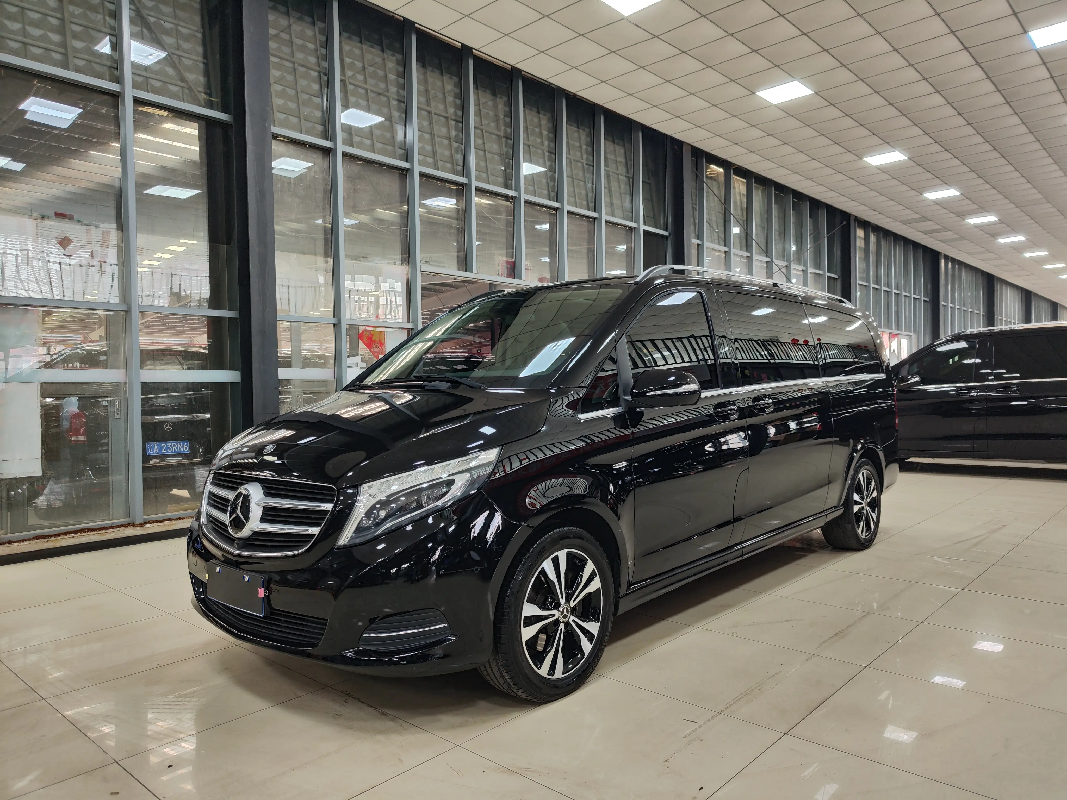 Mercedes-Benz Mercedes Benz V Class  из Китая