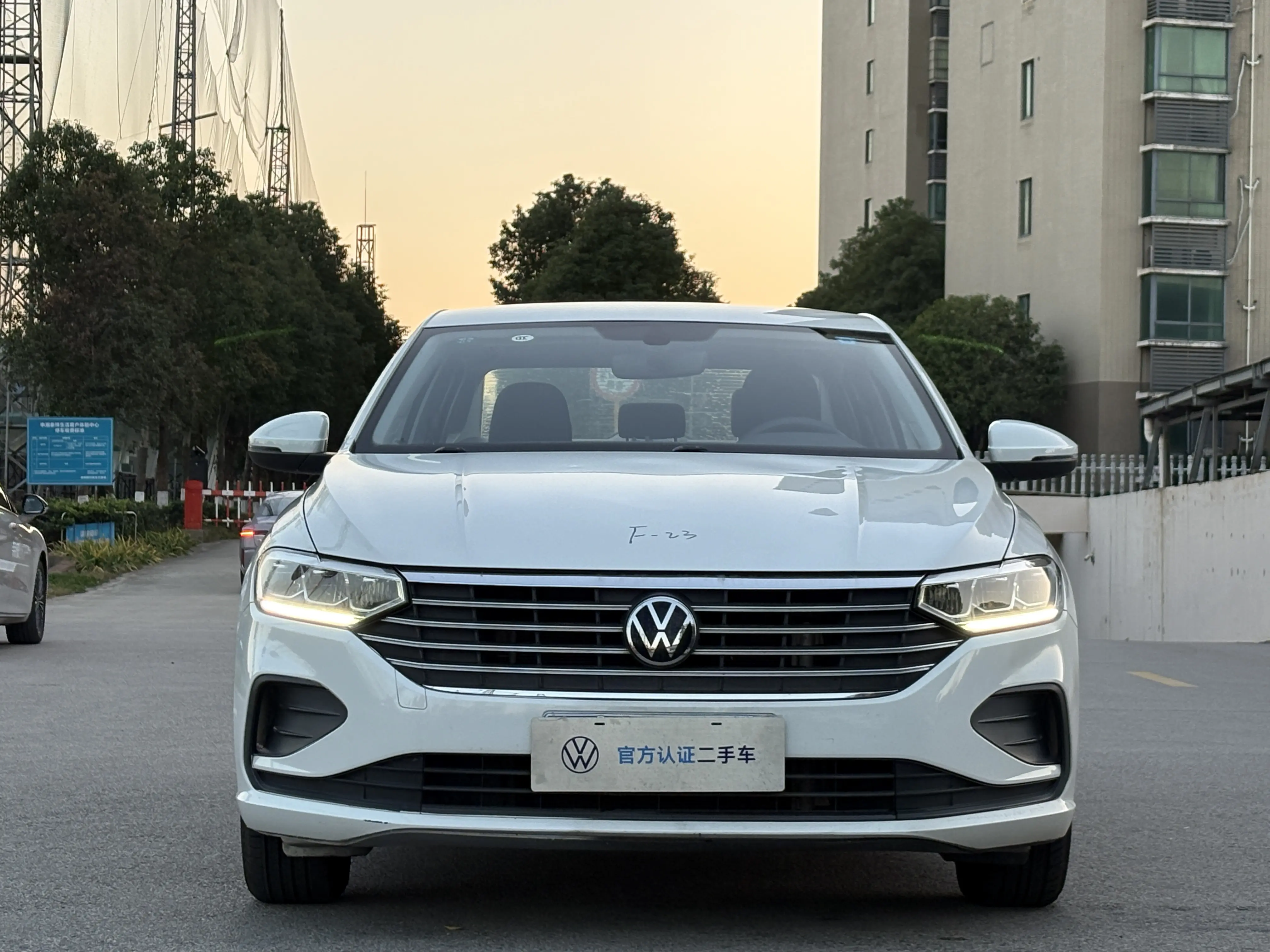 Volkswagen Lavida  из Китая