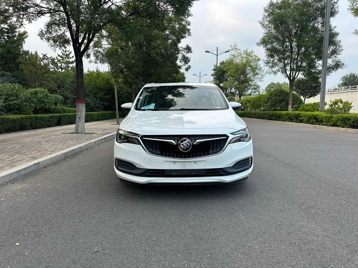 Buick GL6  из Китая