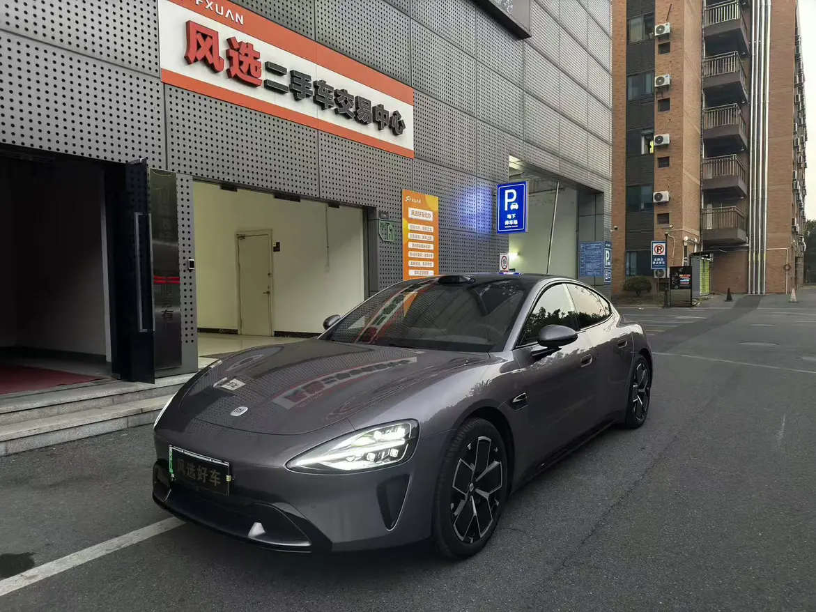 Xiaomi car Xiaomi SU7  из Китая