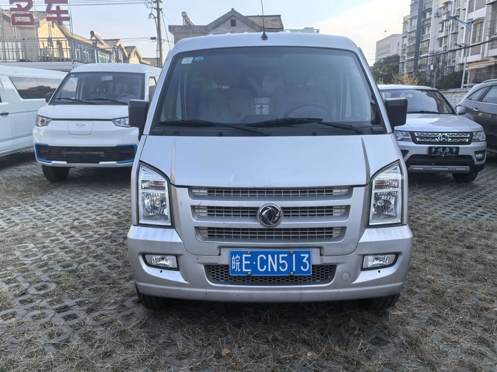 Dongfeng Xiaokang C35  из Китая