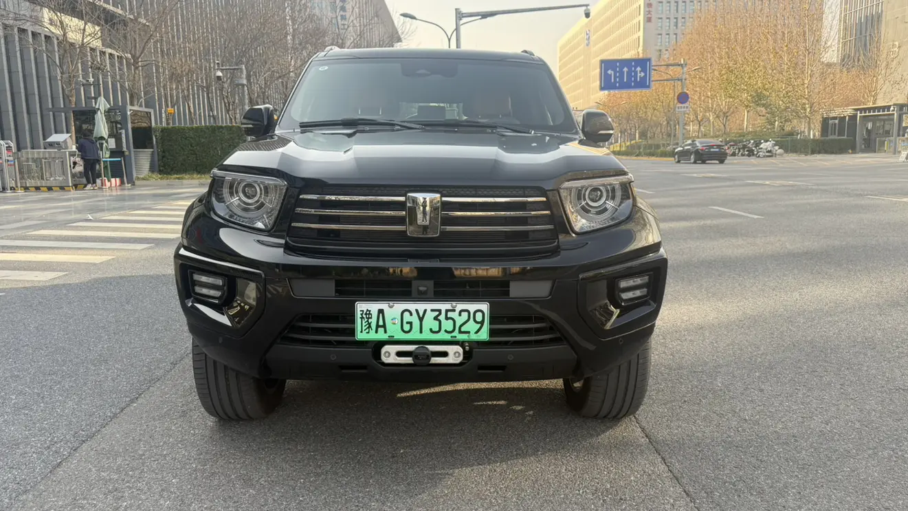 Tank 700 Hi4-T  из Китая