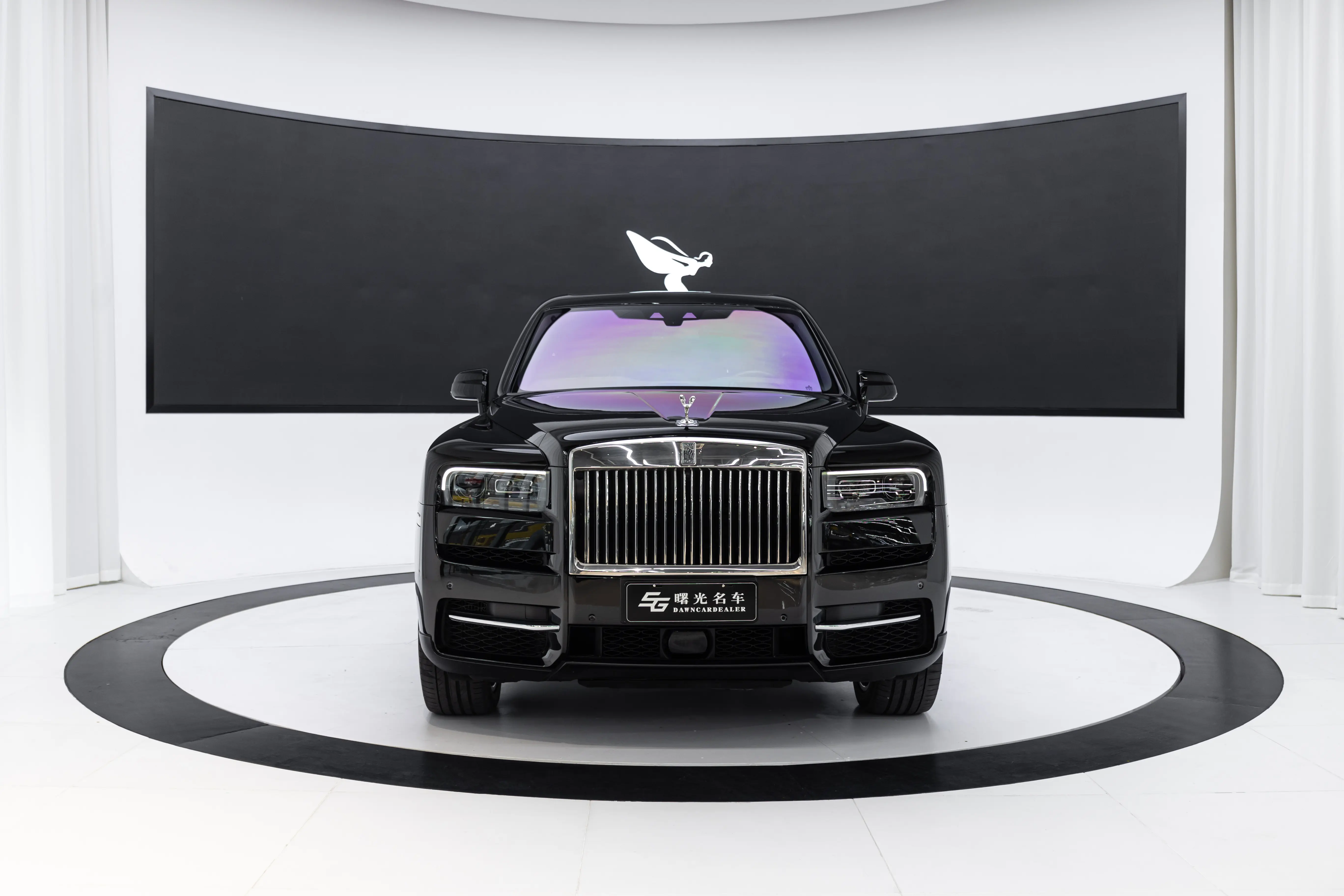 Rolls Royce Cullinan  из Китая