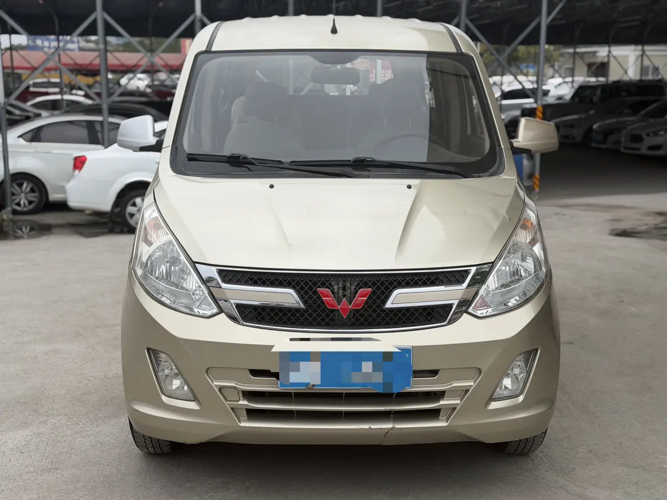 Wuling Rongguang V  из Китая