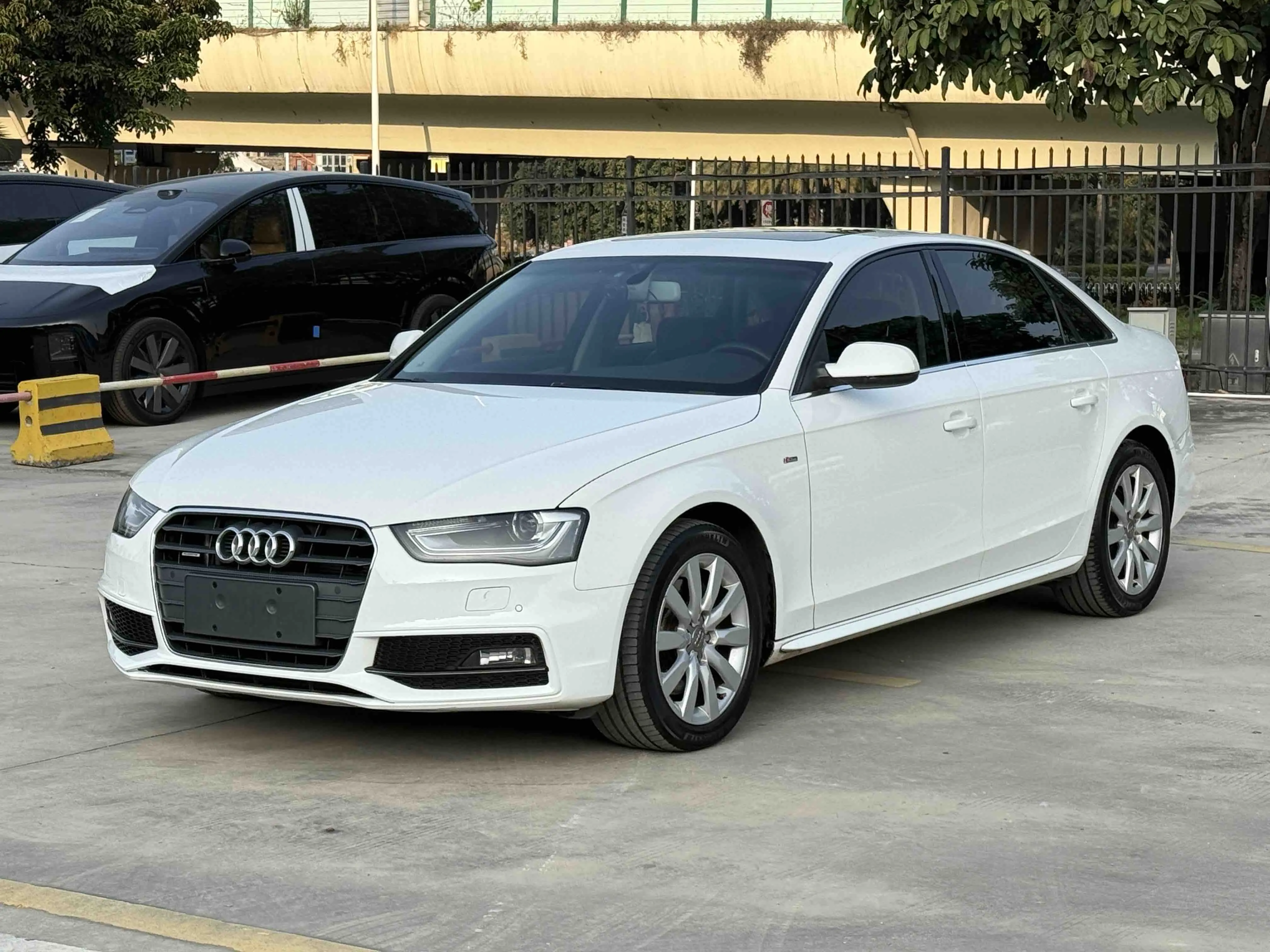 Audi A4L  из Китая