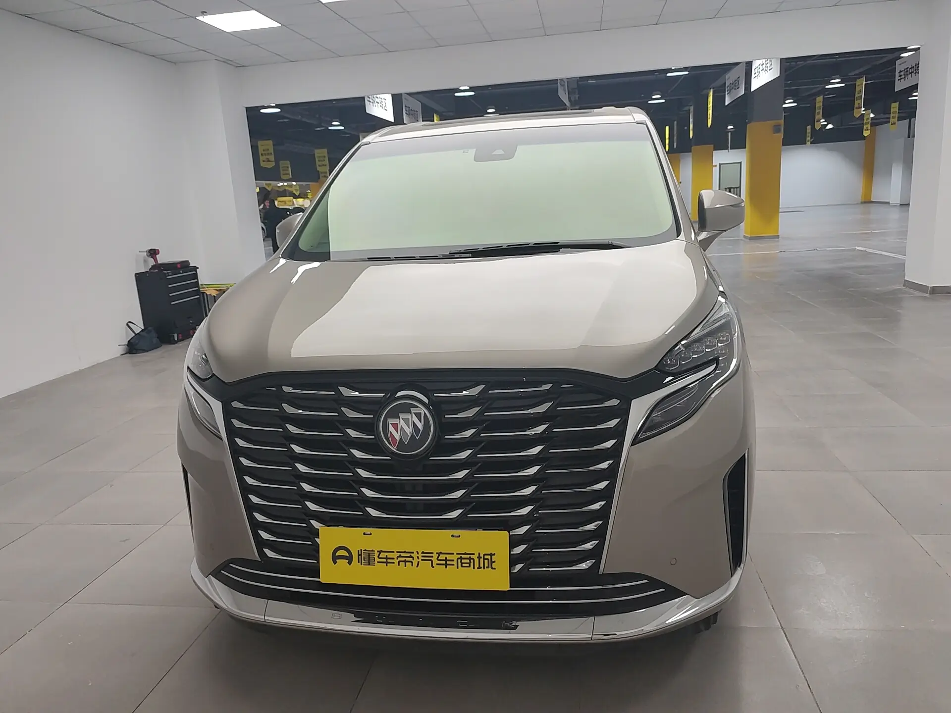 Buick GL8  из Китая