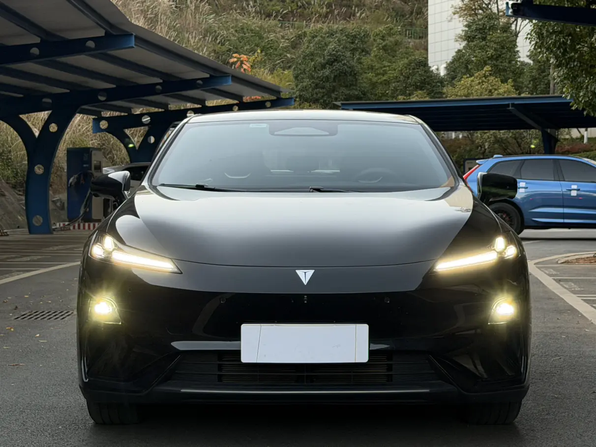 Deepal Dark blue L07  из Китая