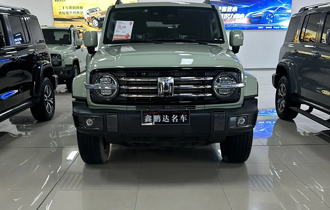 Tank 300  из Китая