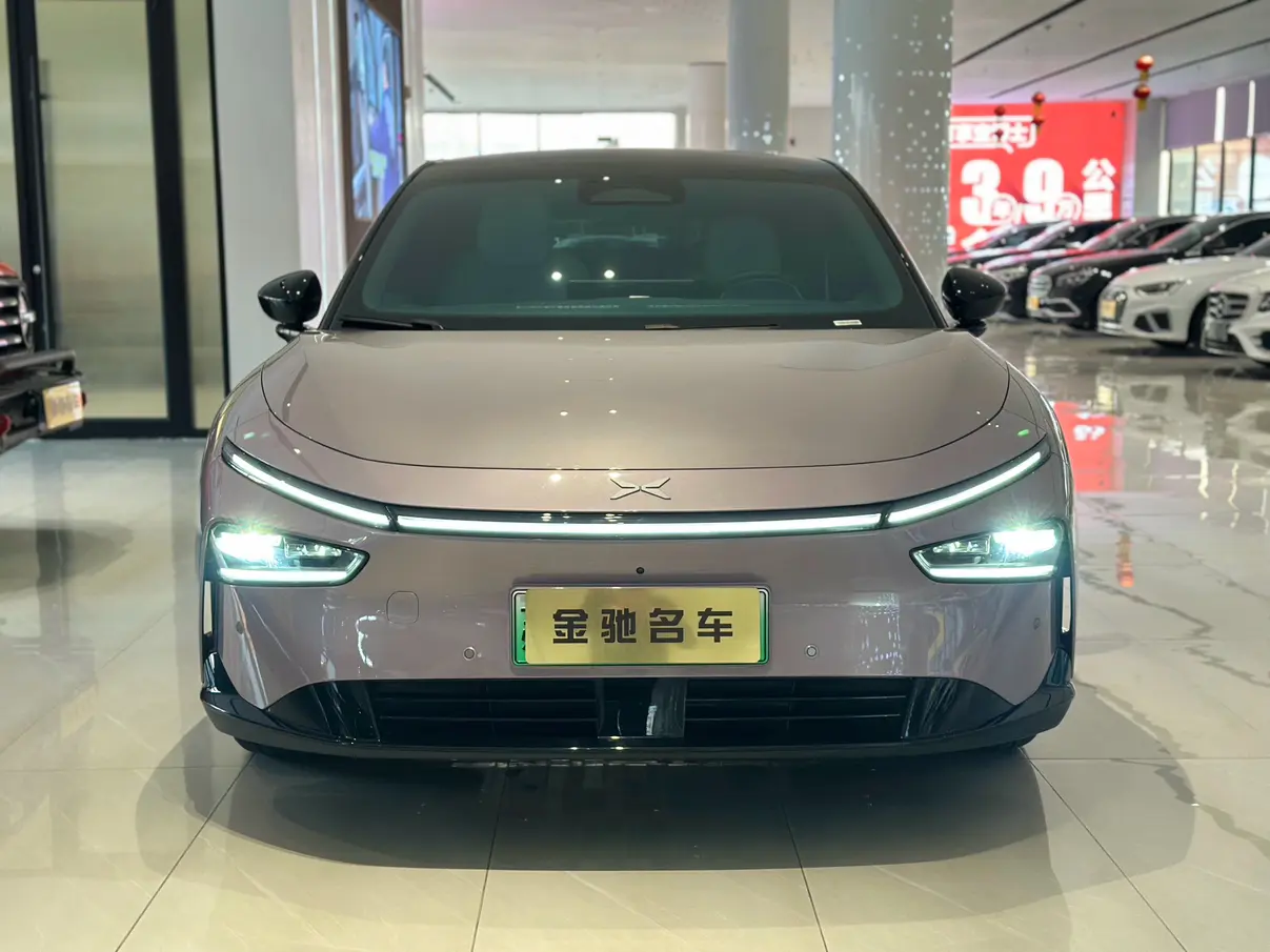 Xpeng P7+  из Китая