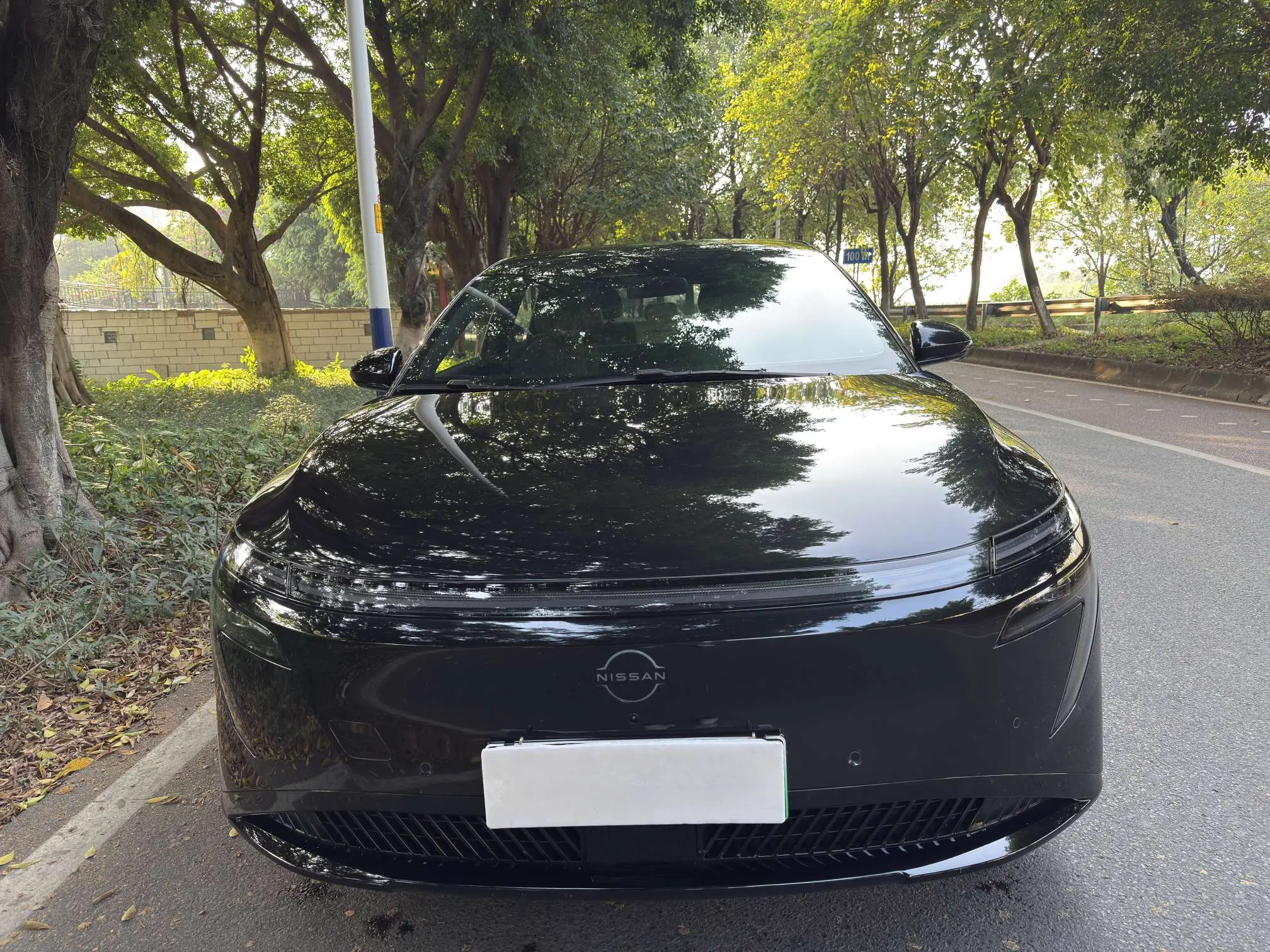 Nissan N7  из Китая