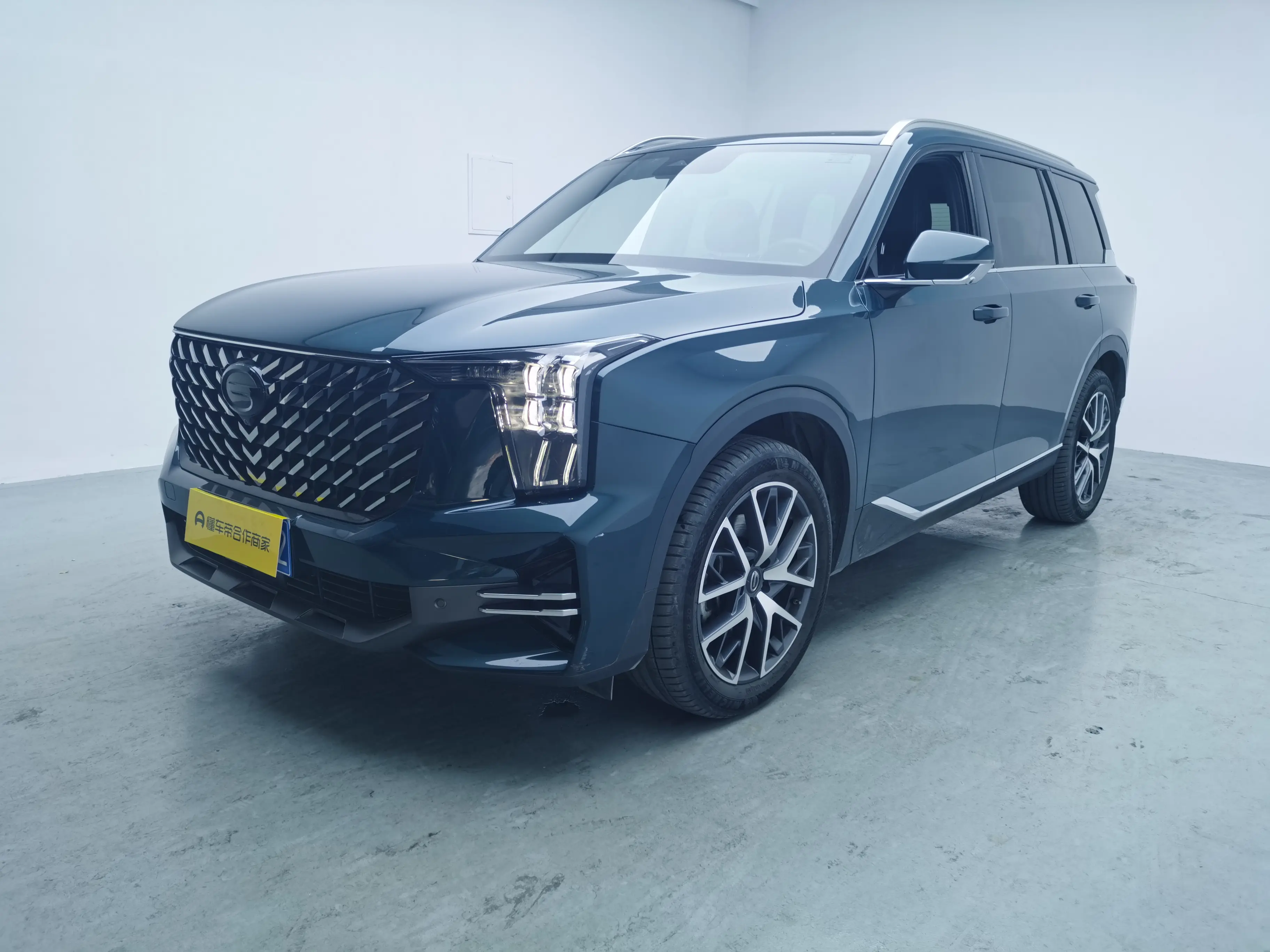 GAC Trumpchi GS8  из Китая