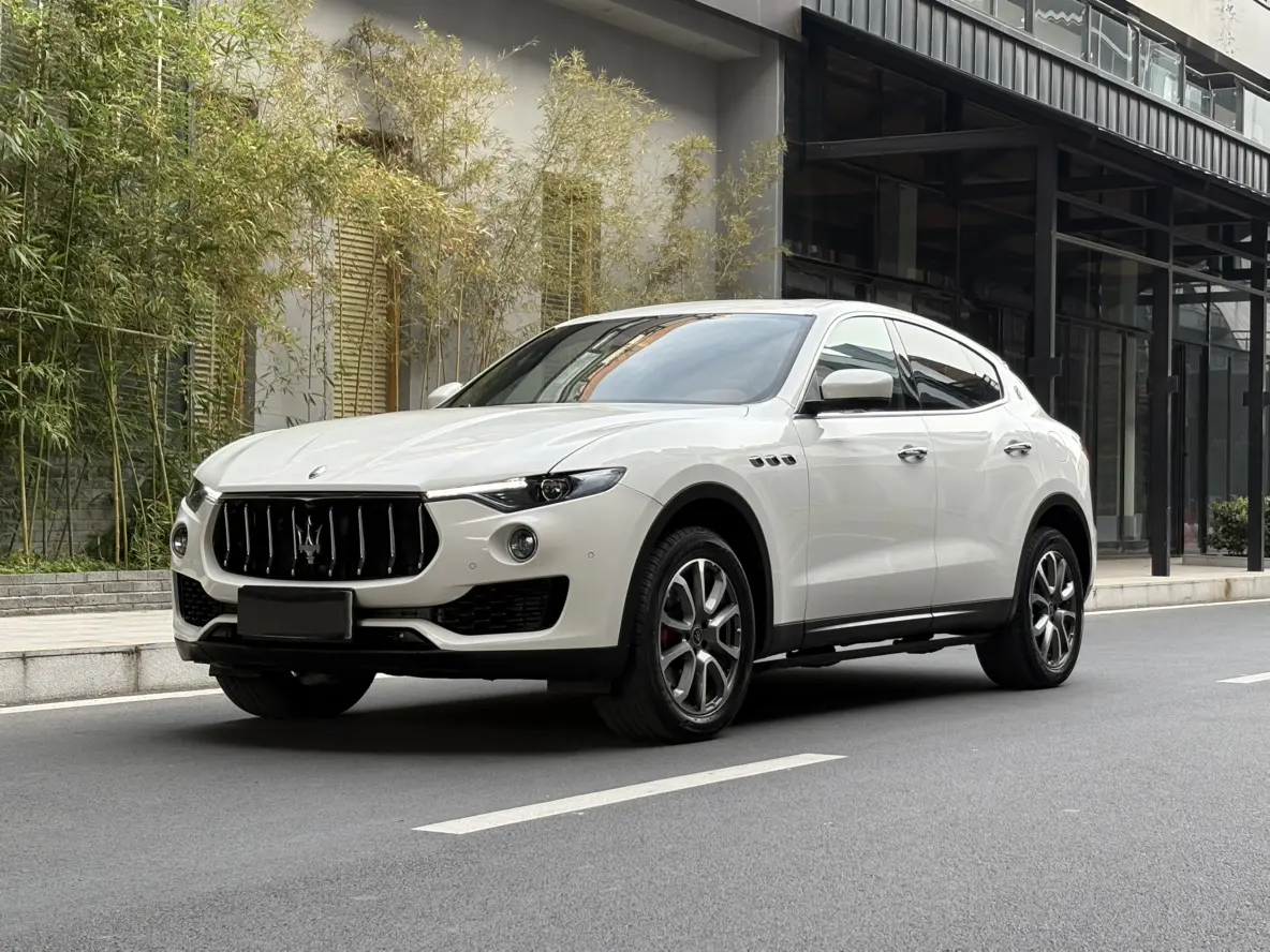 Maserati Levante  из Китая
