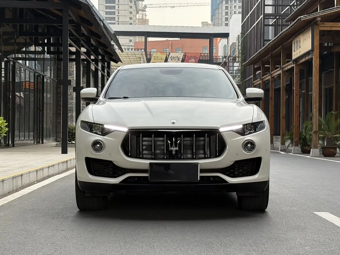 Maserati Levante  из Китая