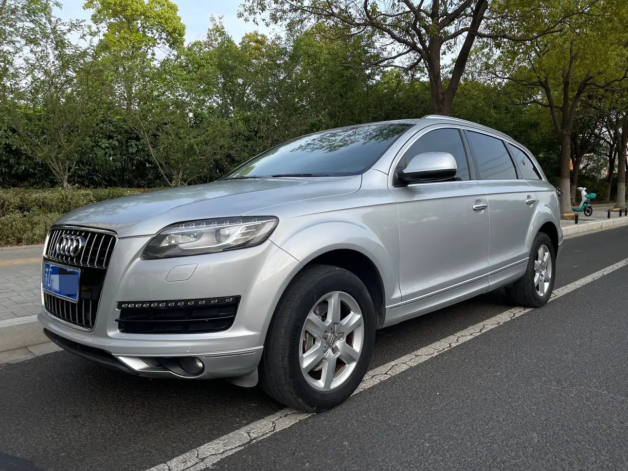 Audi Q7  из Китая