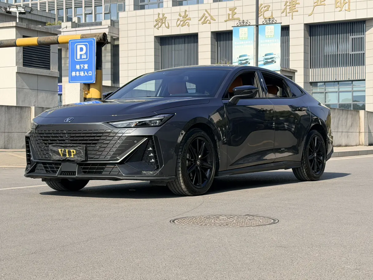 Changan UNI-V  из Китая