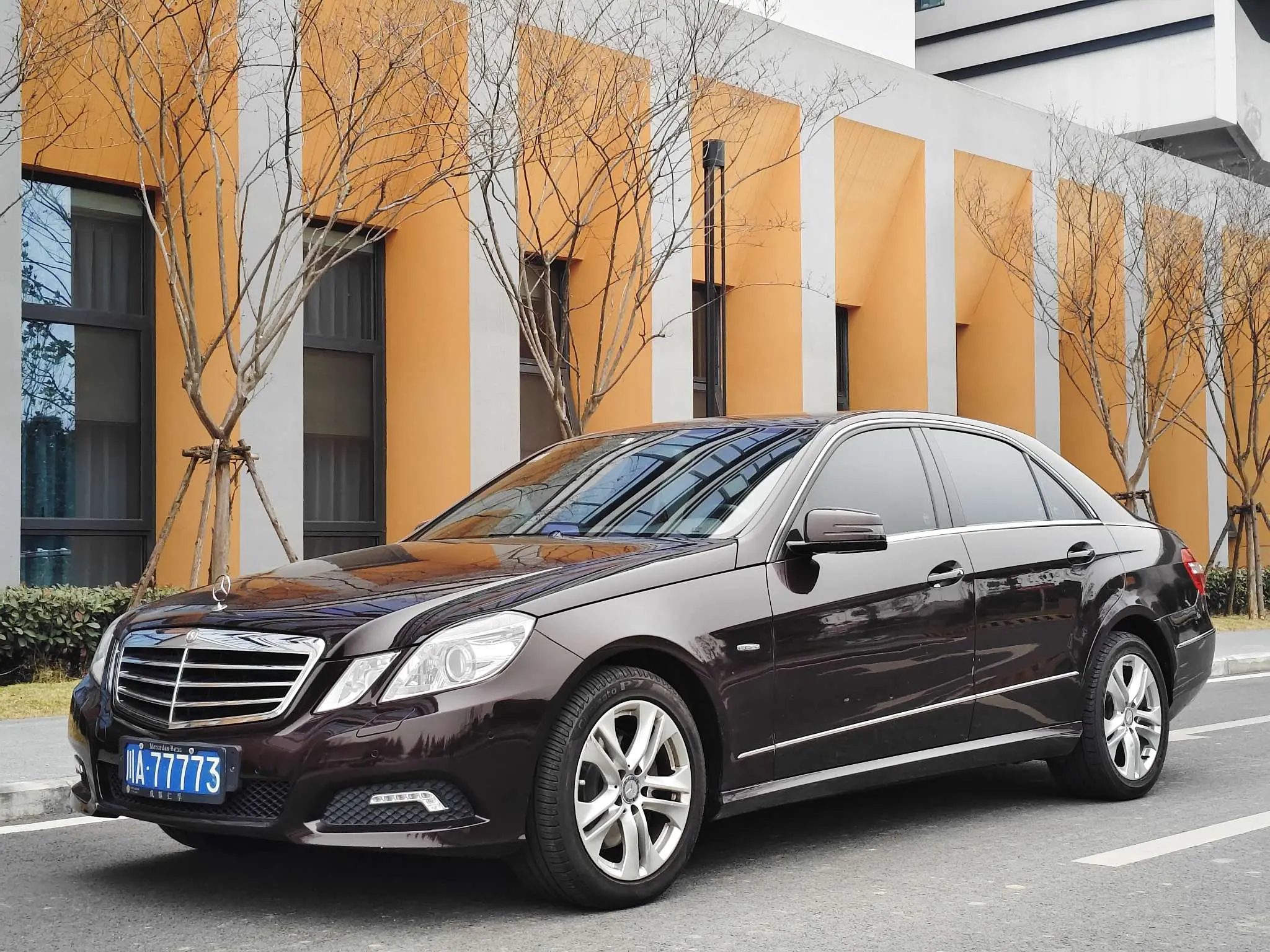 Mercedes-Benz E-Class (imported)  из Китая