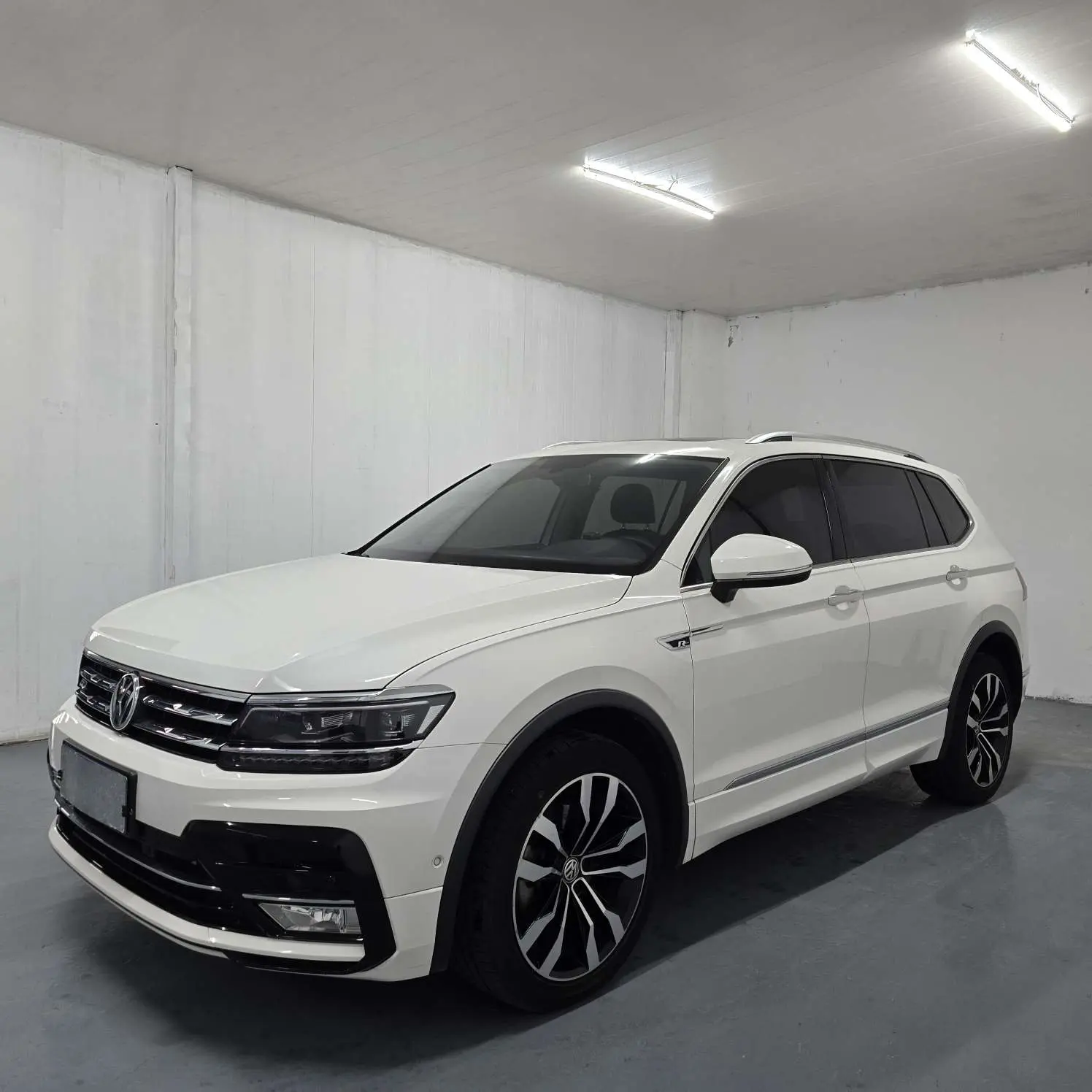 Volkswagen Tiguan L  из Китая