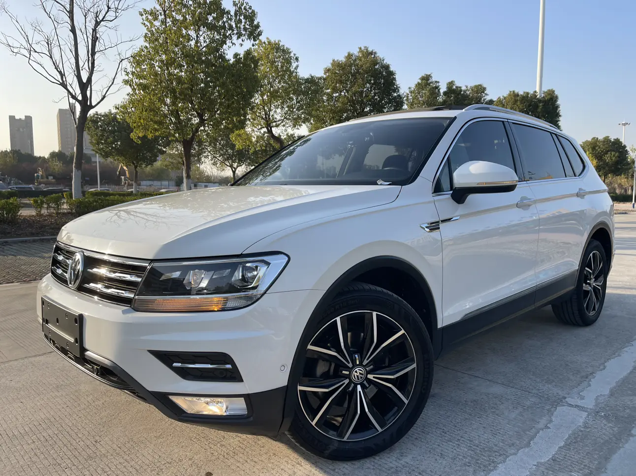 Volkswagen Tiguan L  из Китая